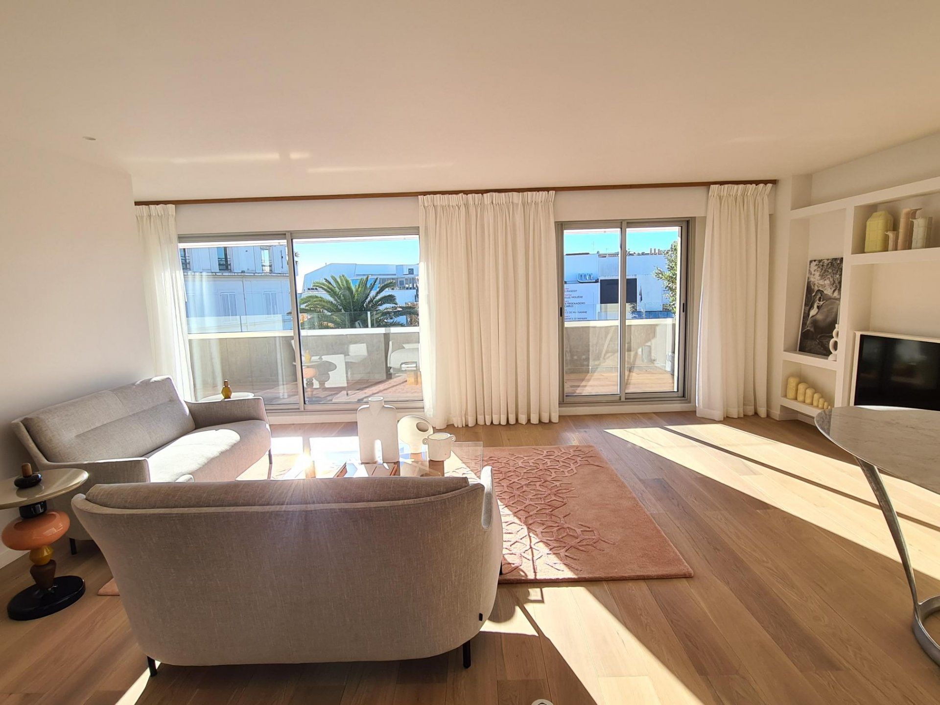 Condominium in Cannes, Provence-Alpes-Cote d'Azur 10054096