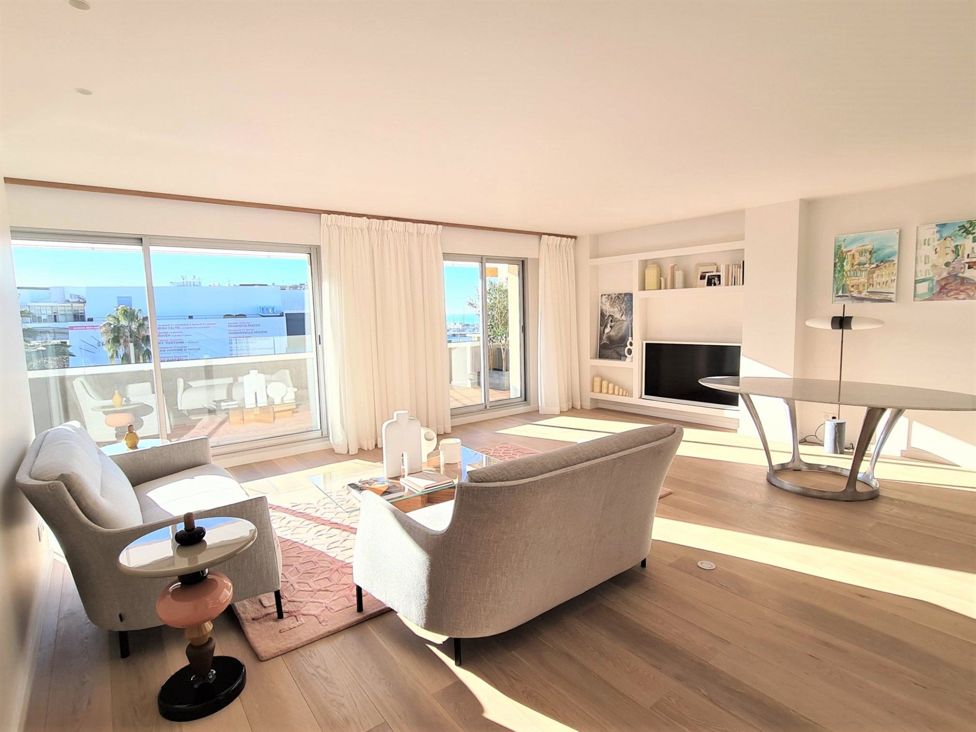 Condominium in Cannes, Provence-Alpes-Cote d'Azur 10054096