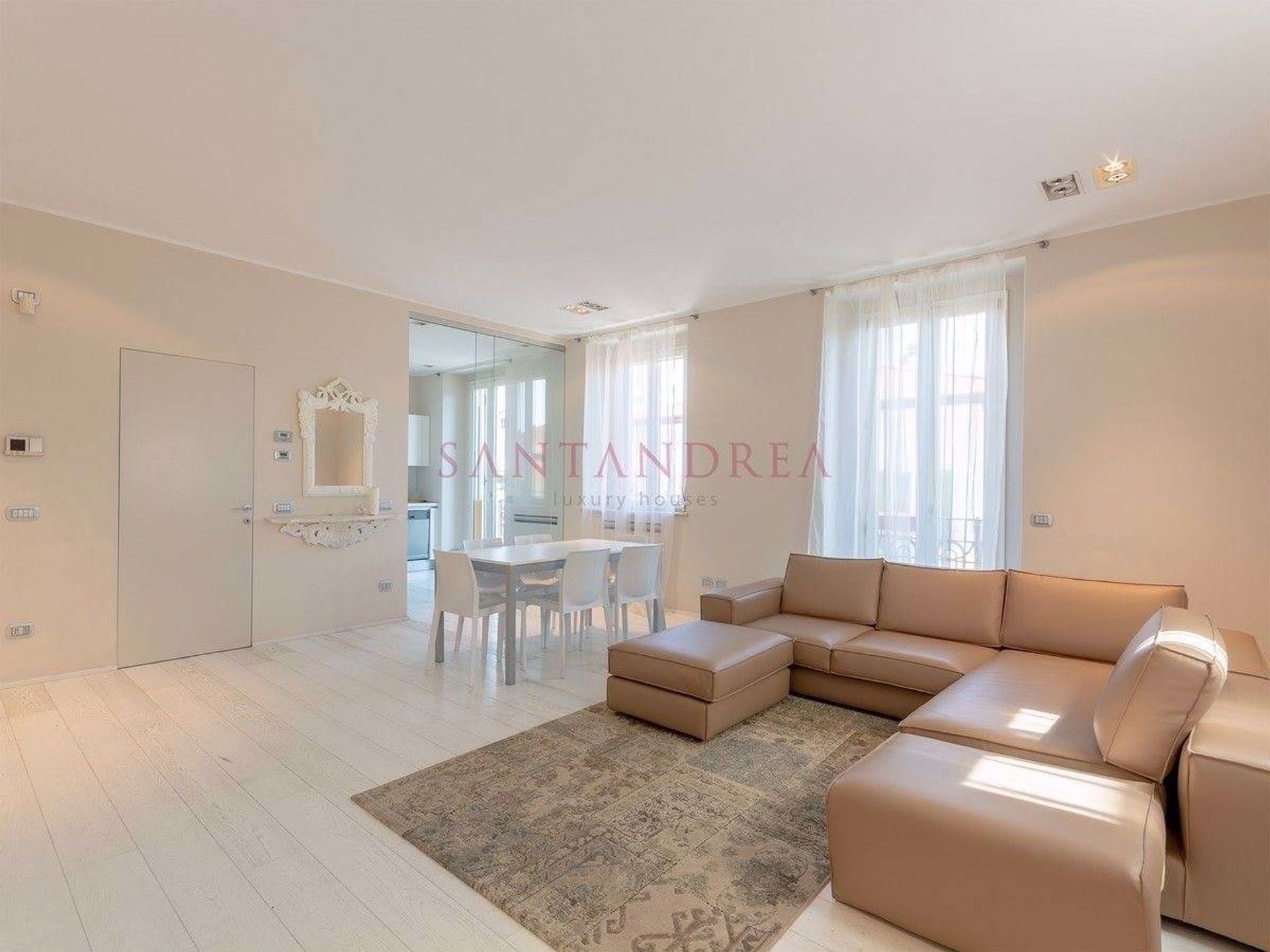 Condominium in Forte dei Marmi,  10054389