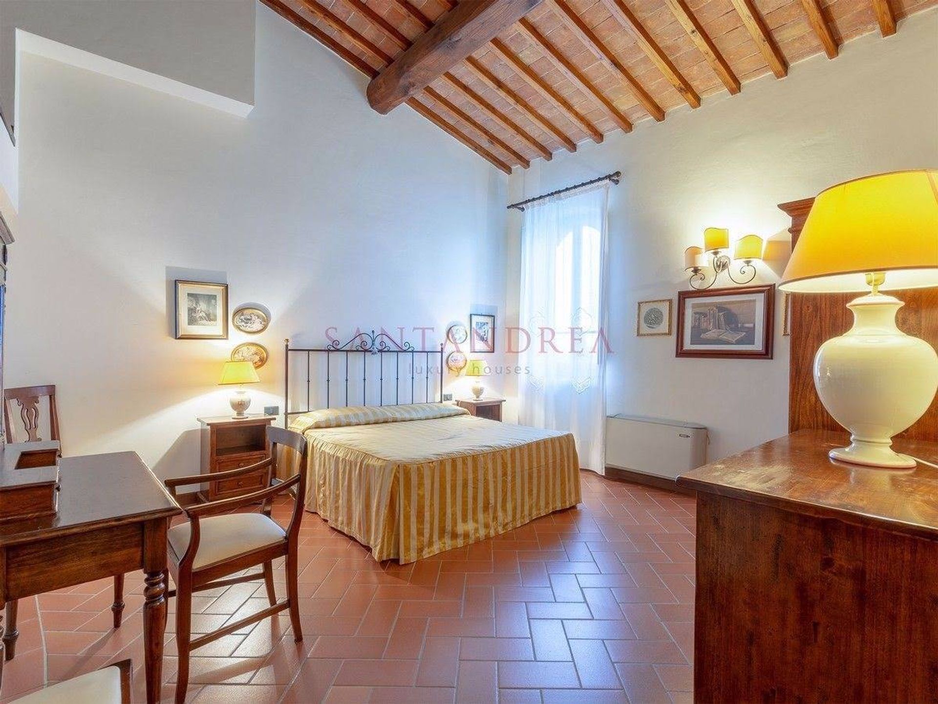 Huis in San Gimignano,  10054399