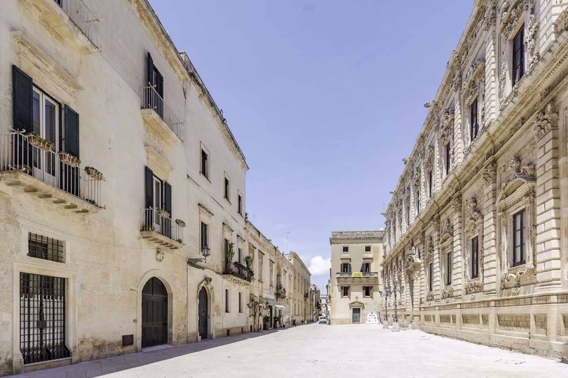 Condominium in Lecce,  10054426