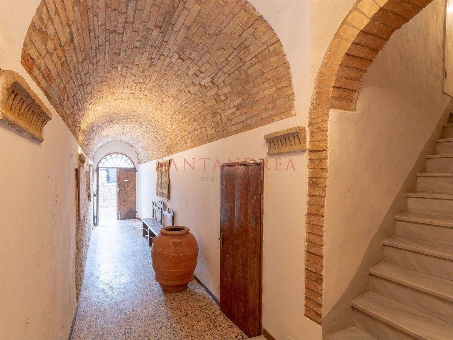 Condominium in San Gimignano, Tuscany 10054519