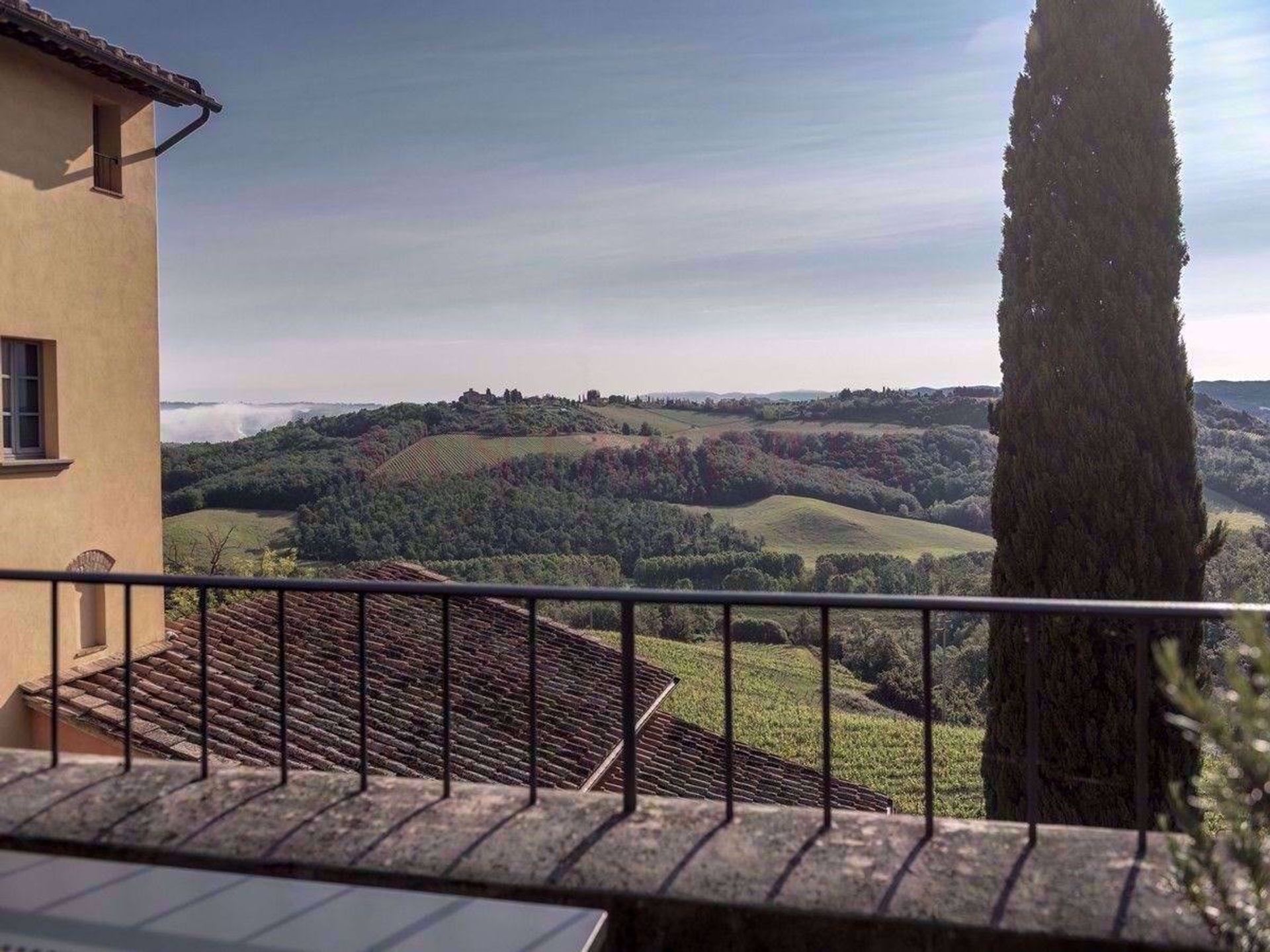 House in San Gimignano, Tuscany 10054569