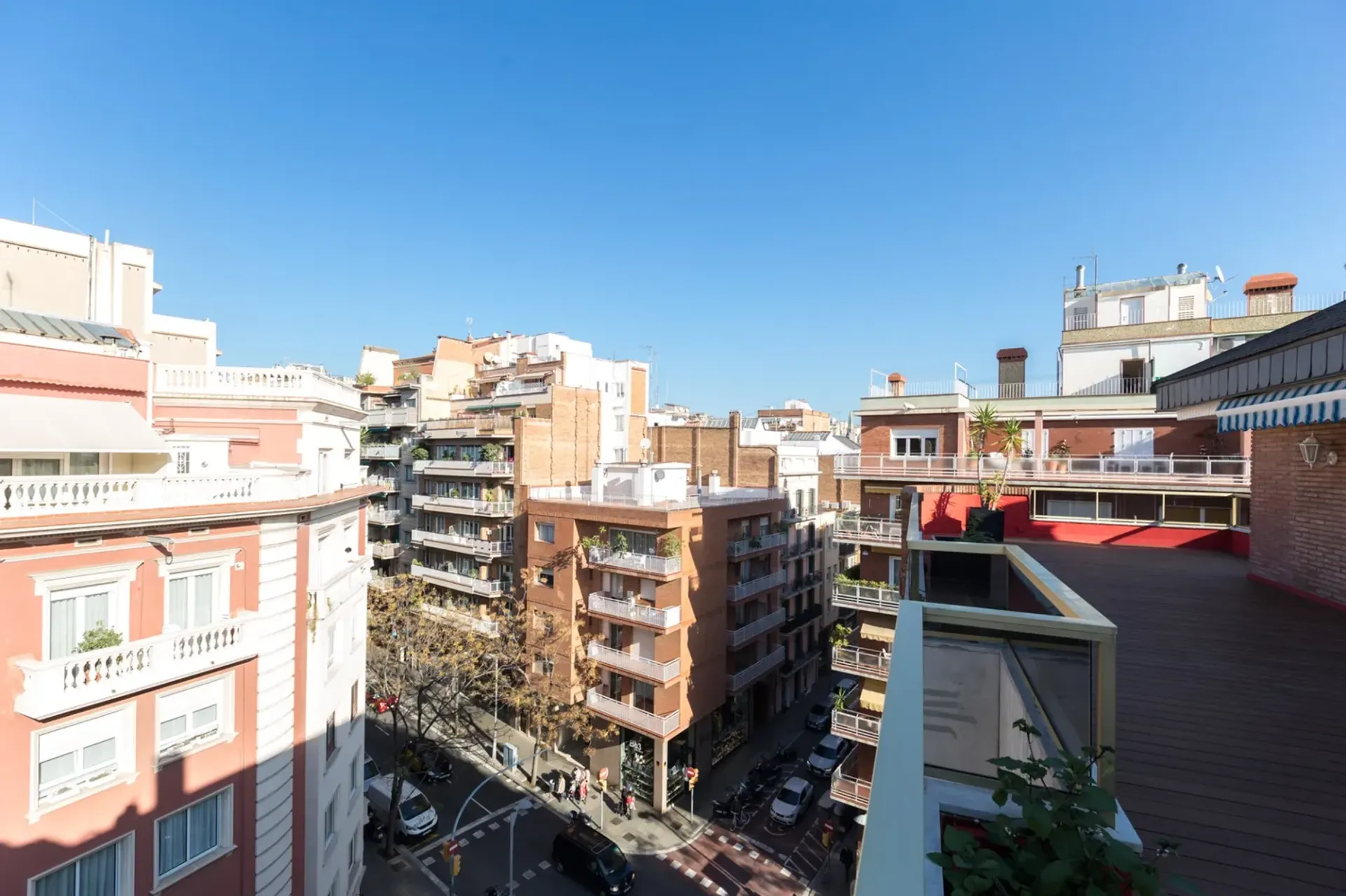 公寓 在 Barcelona, Barcelona 10054757