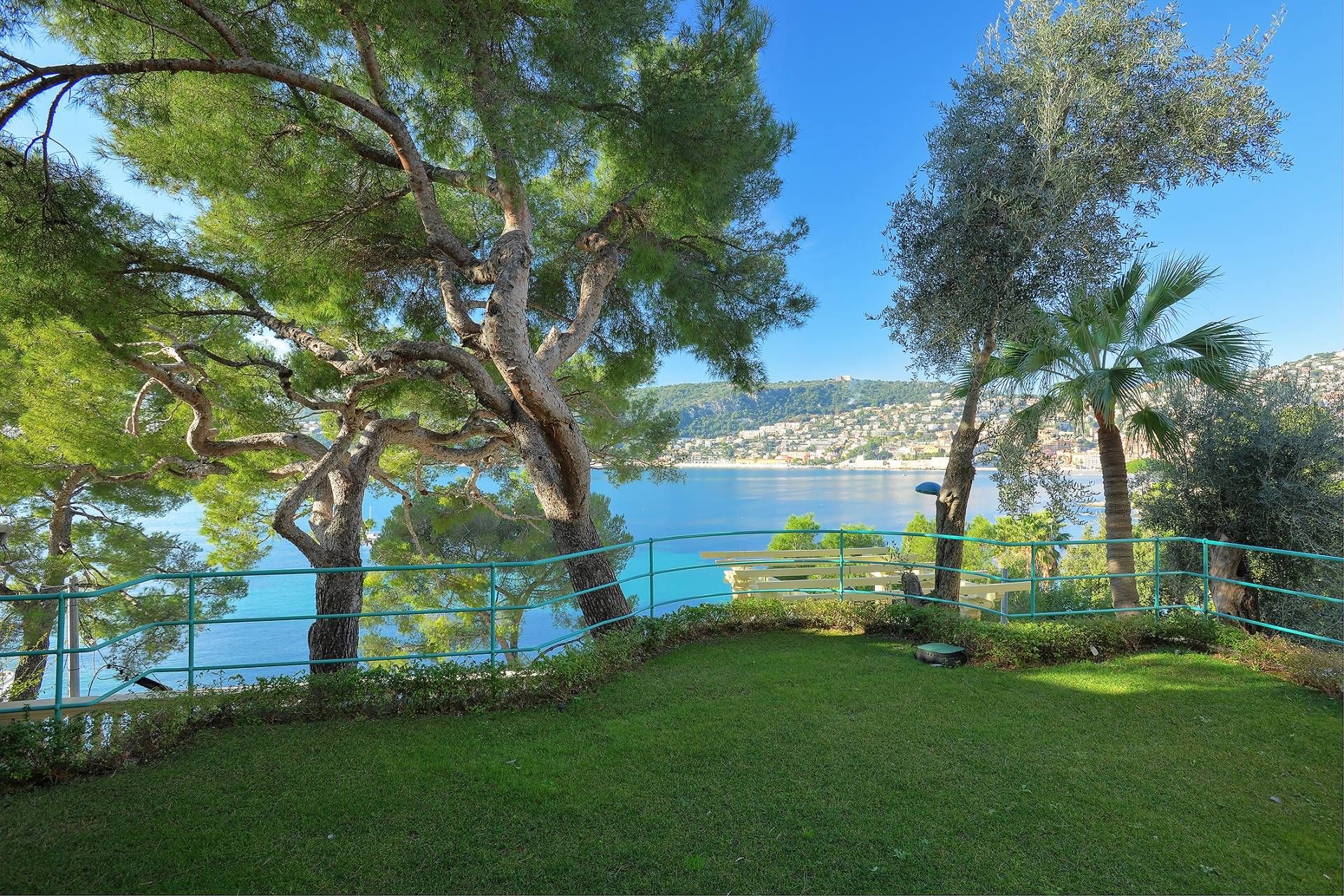 Hus i Beaulieu-sur-Mer, Provence-Alpes-Cote d'Azur 10054776