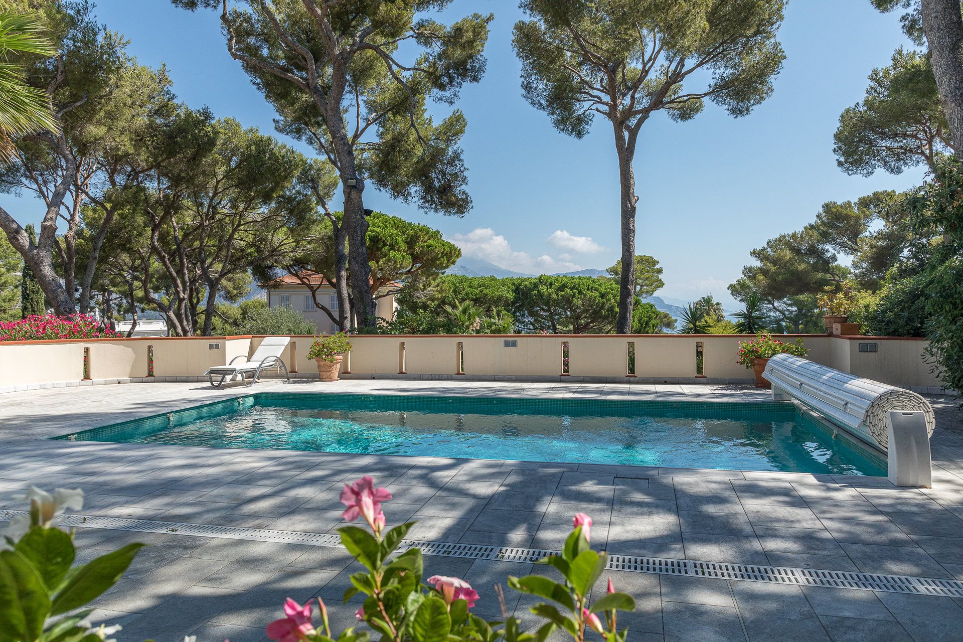 casa en Saint-Jean-Cap-Ferrat, Alpes-Maritimes 10054794