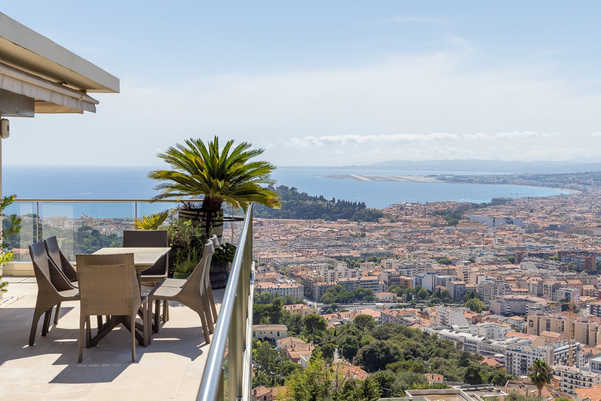 Condominium in Le Ray, Provence-Alpes-Cote d'Azur 10054814