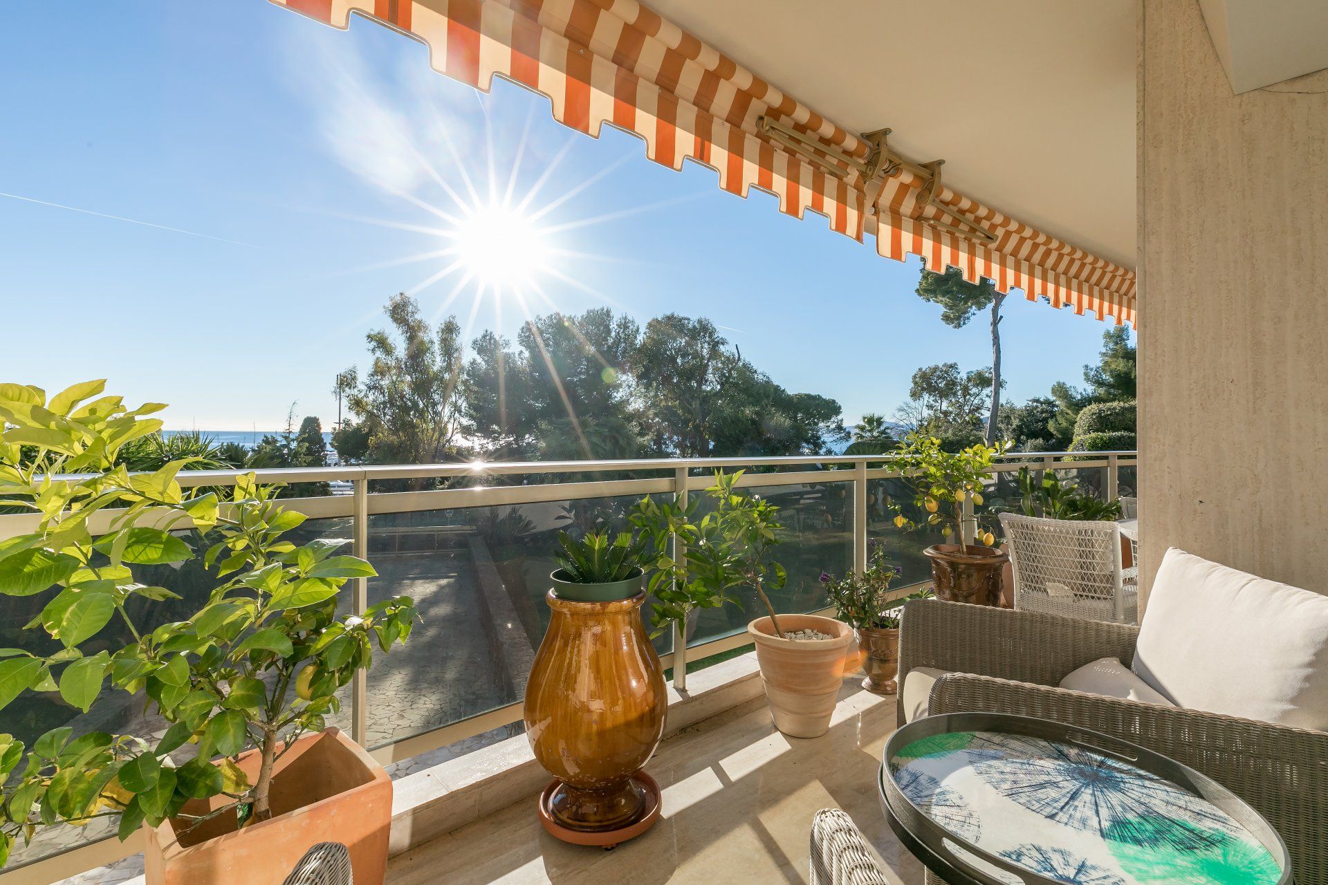 Condominium dans Cap D'antibes, Alpes-Maritimes 10055158