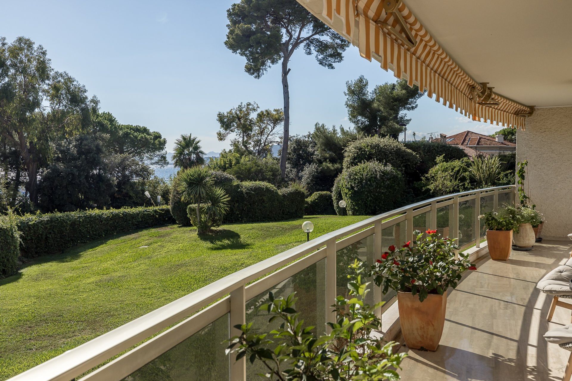 Condominium dans Cap D'antibes, Alpes-Maritimes 10055158