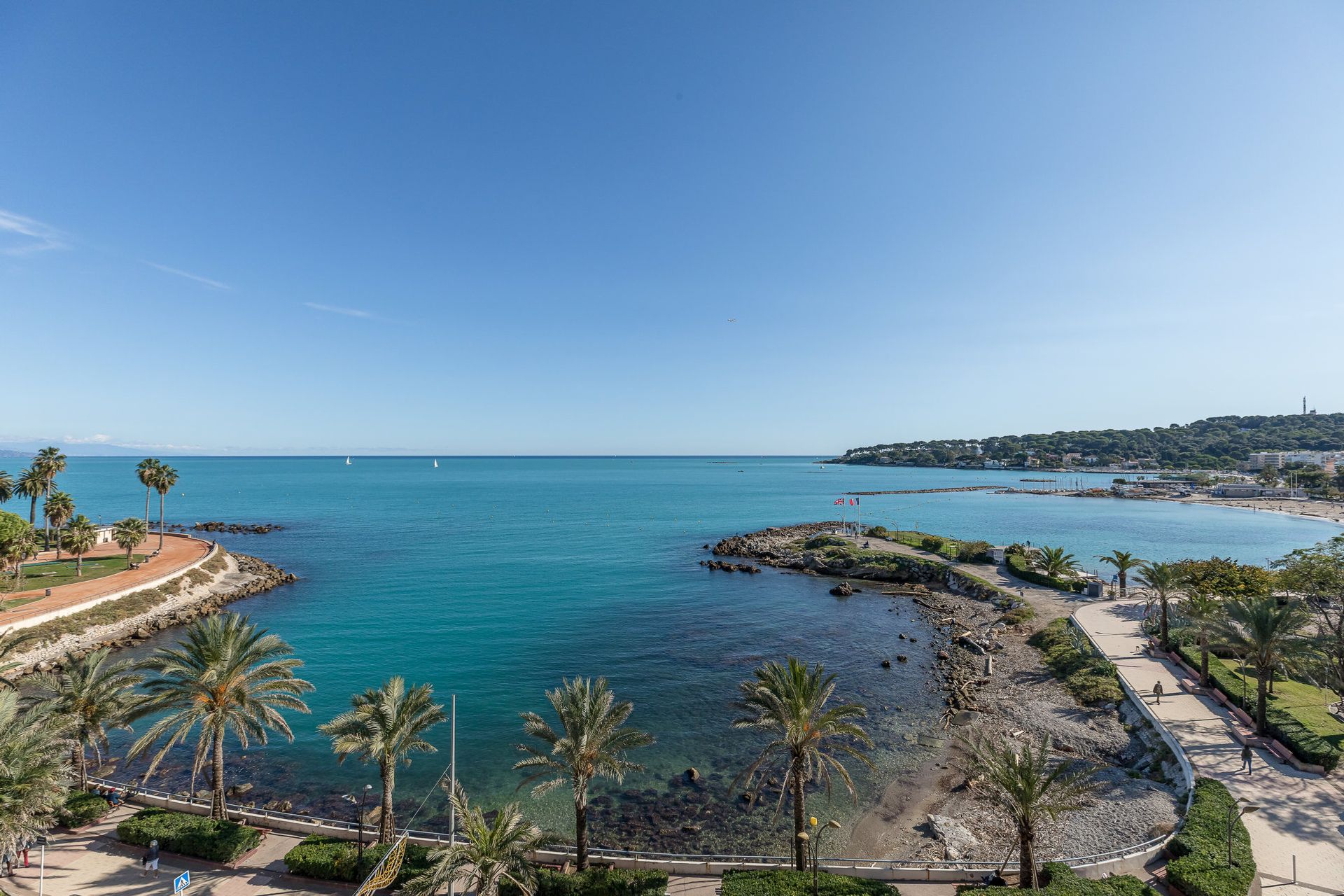 Eigentumswohnung im Juan-les-Pins, Provence-Alpes-Côte d'Azur 10055175