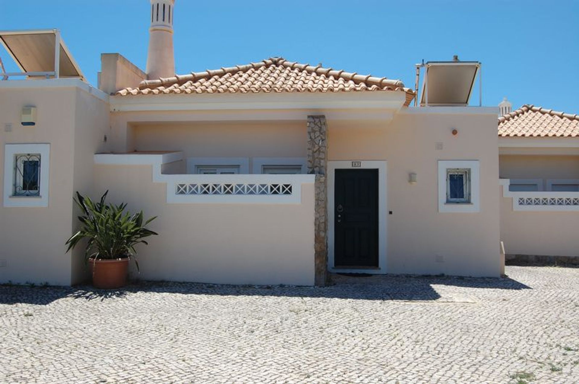 House in Carvoeiro, Algarve 10056012