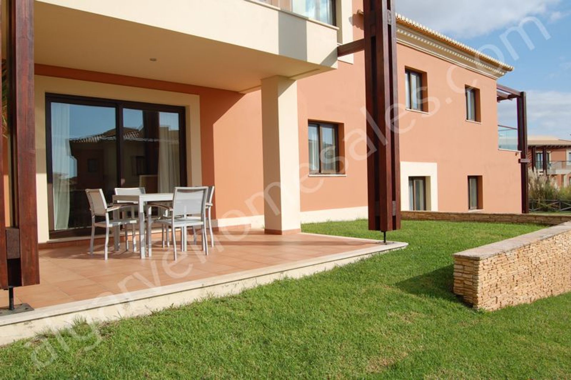 Condominium in Carvoeiro, Faro 10056089