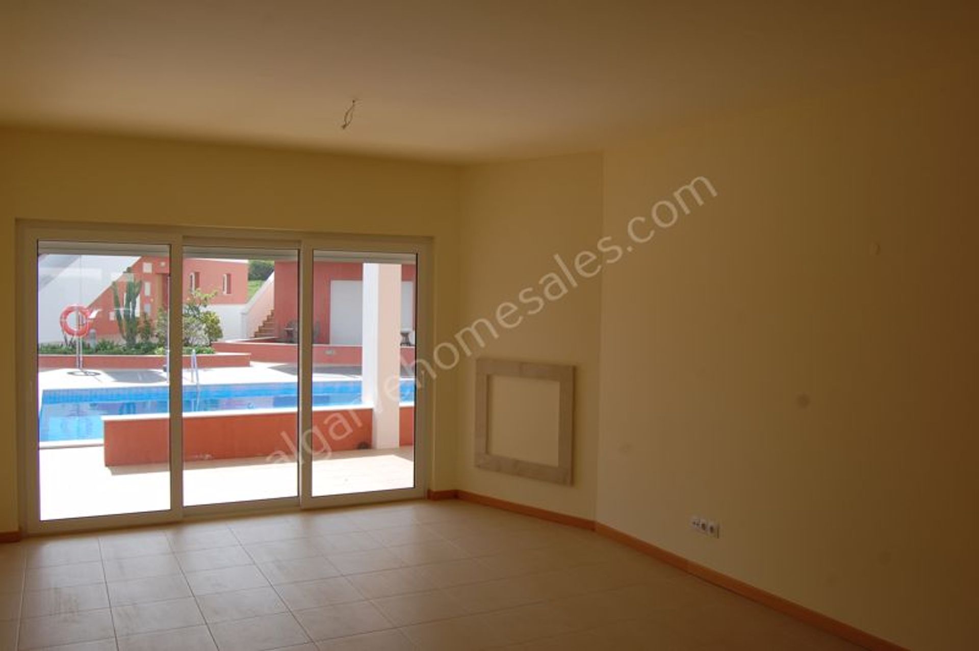 Condominium in Burgau, Faro 10056099