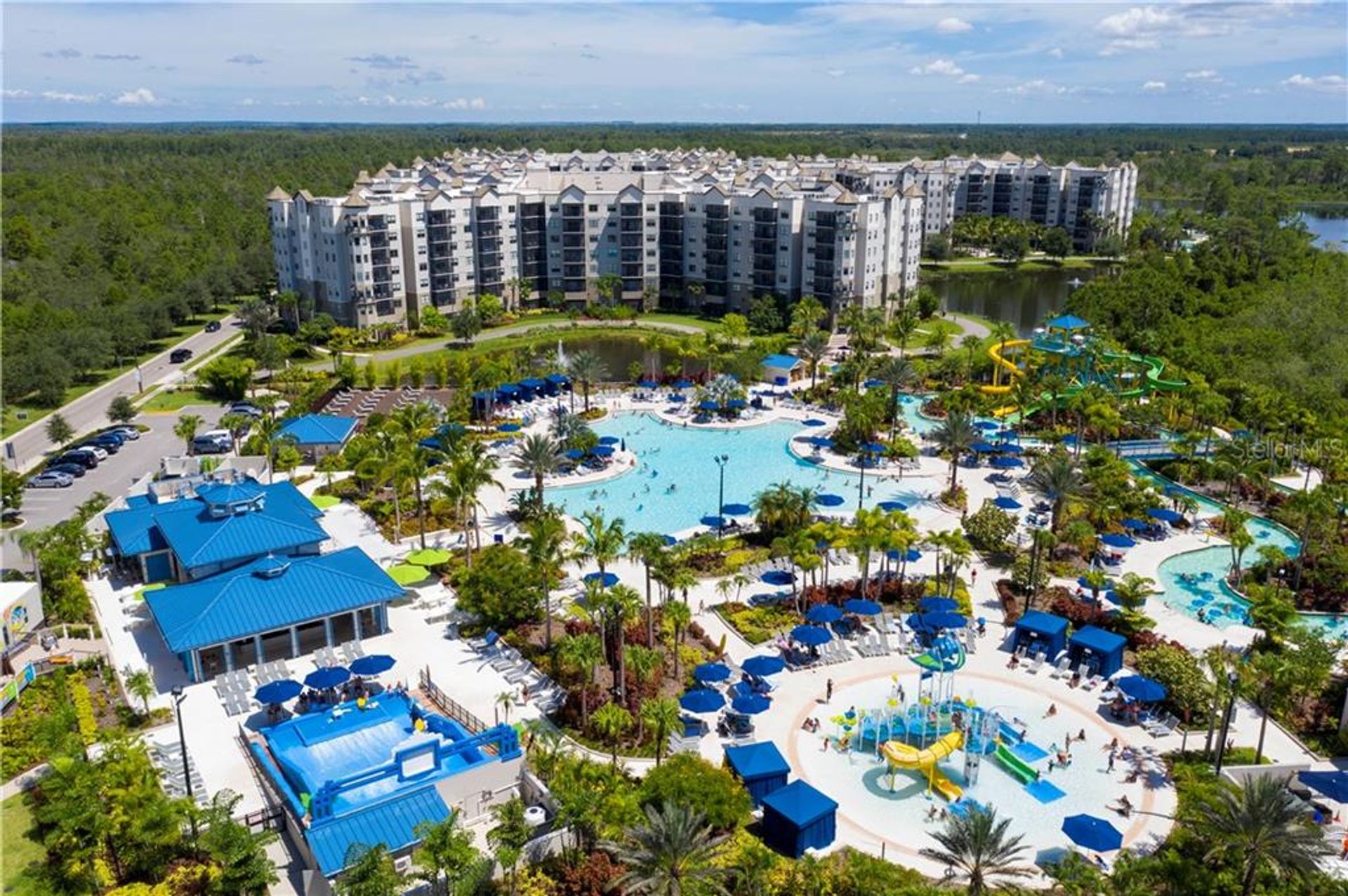 קוֹנדוֹמִינִיוֹן ב Winter Garden, Florida 10056410