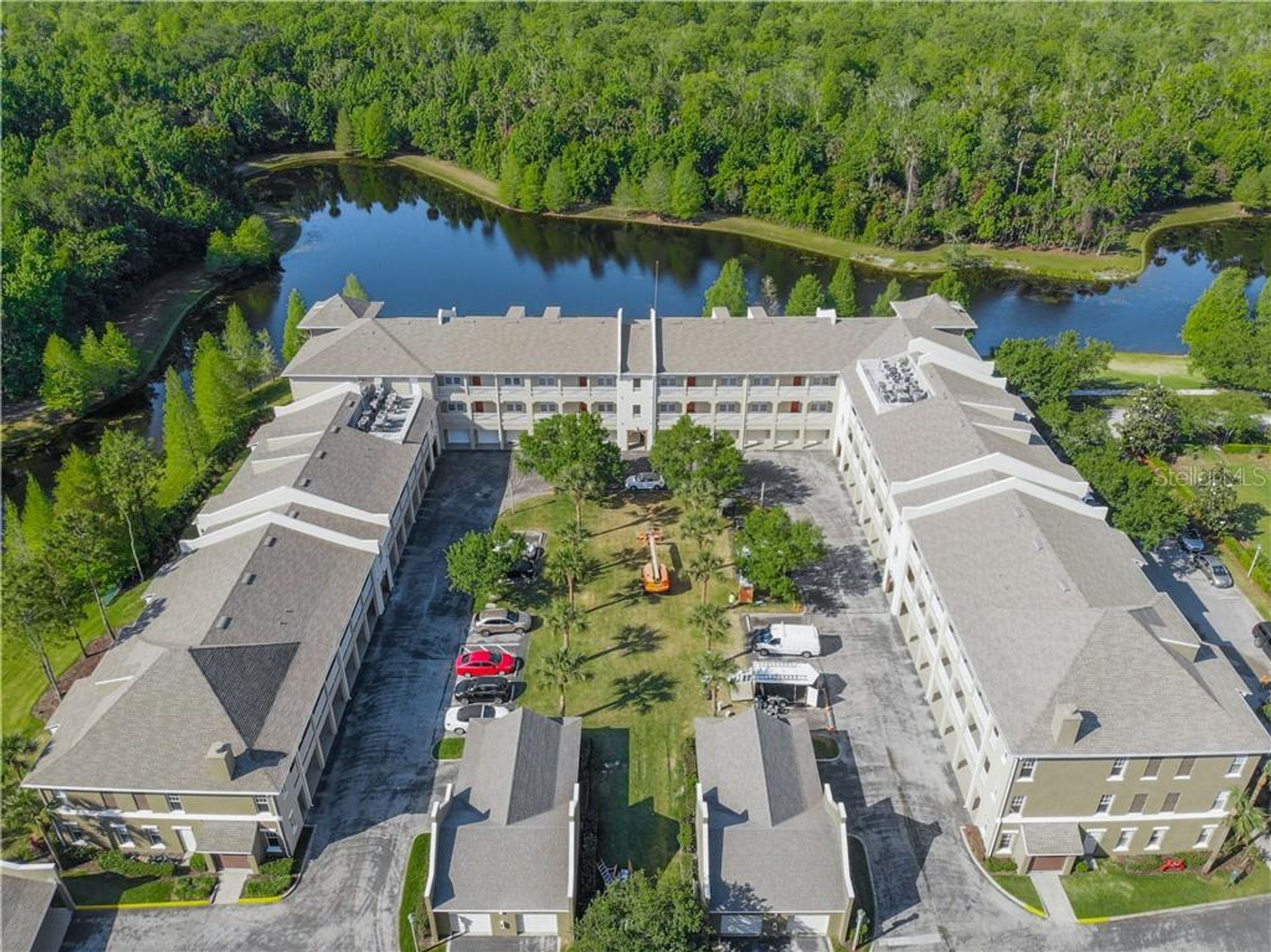 Condominium in Celebration, Florida 10056449