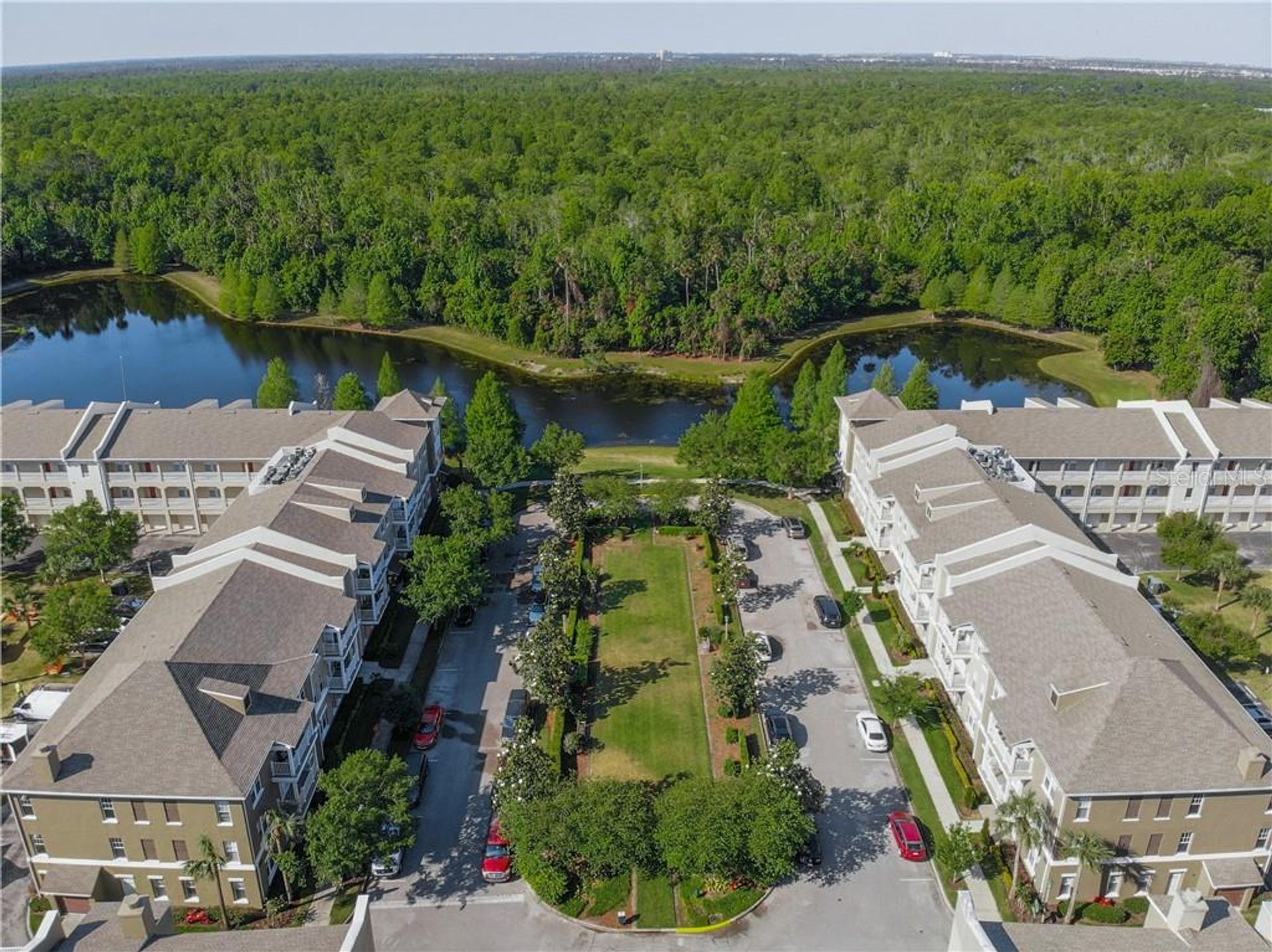 Condominium in Celebration, Florida 10056449