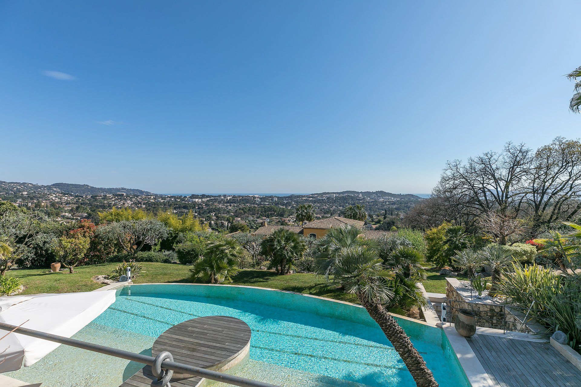 Huis in Mougins, Alpes-Maritimes 10056953