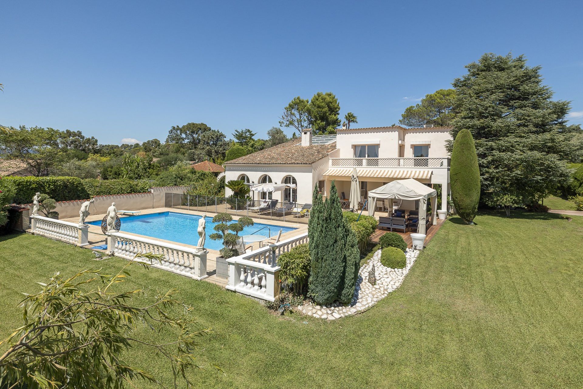 casa no Mougins, Provença-Alpes-Costa Azul 10056992