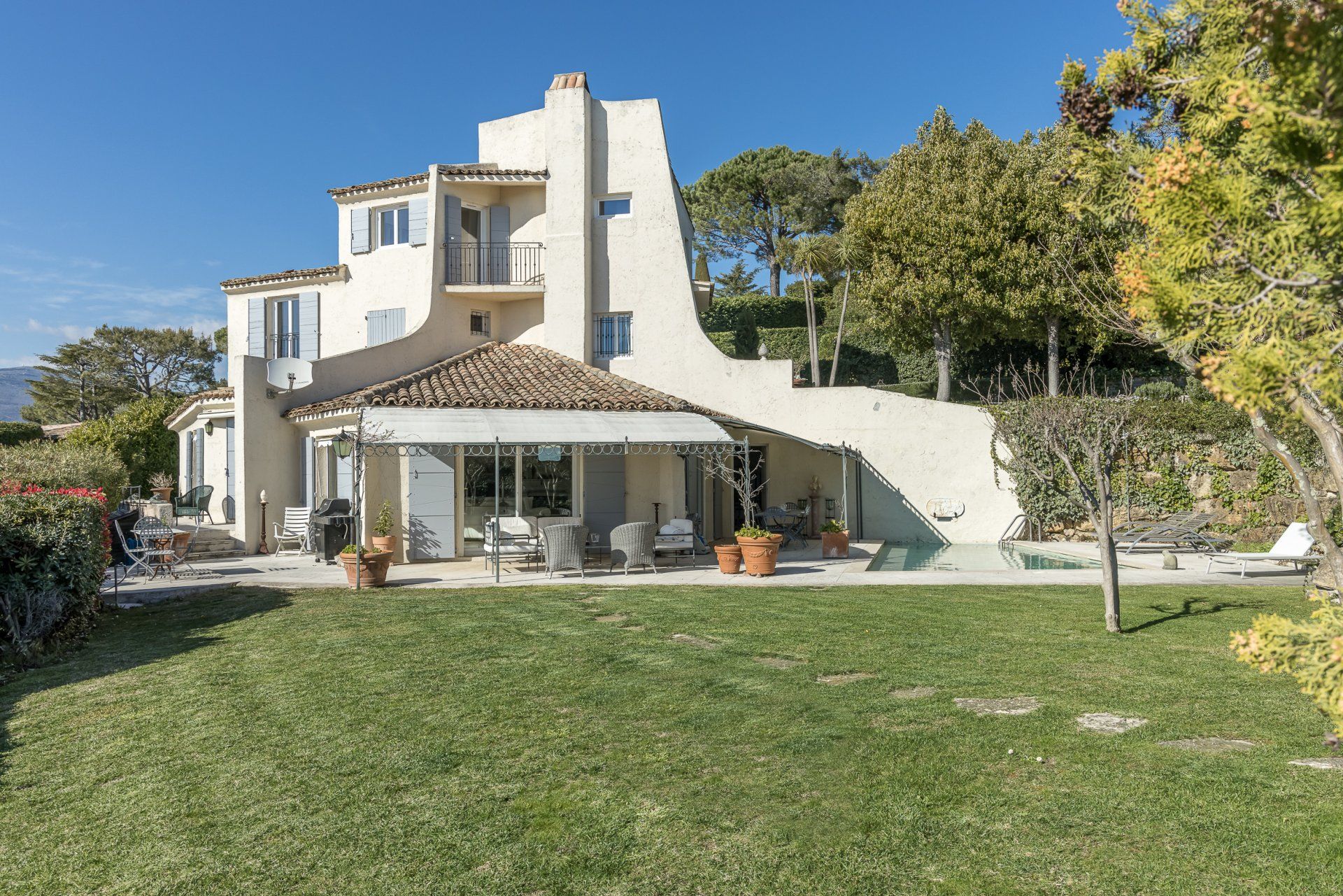 rumah dalam Mouans-Sartoux, Provence-Alpes-Côte d'Azur 10057021