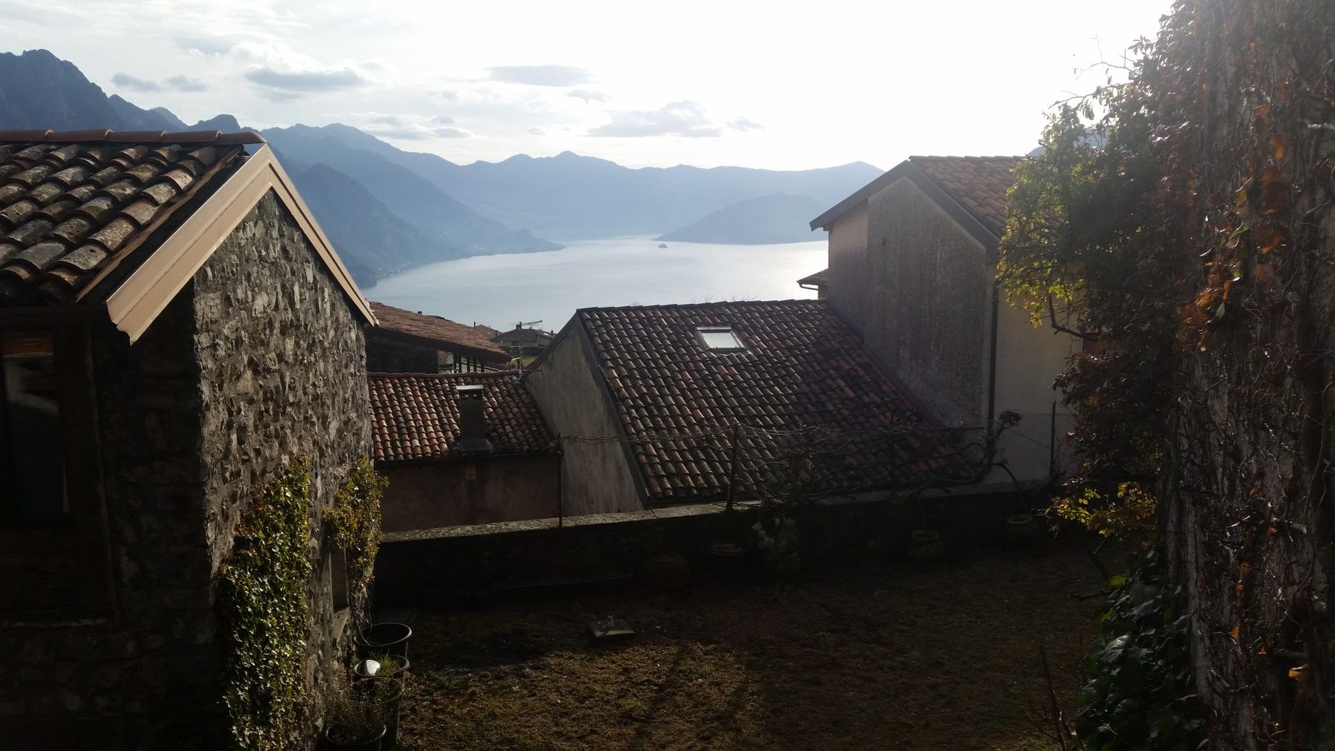 公寓 在 Solto Collina, Lombardy 10057158