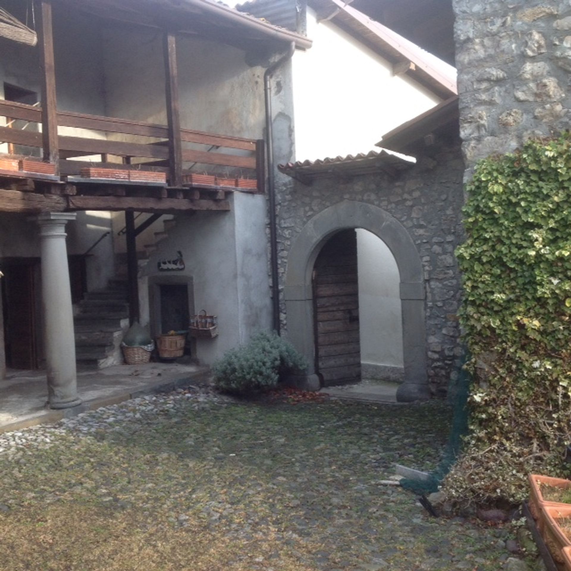 公寓 在 Solto Collina, Lombardy 10057158