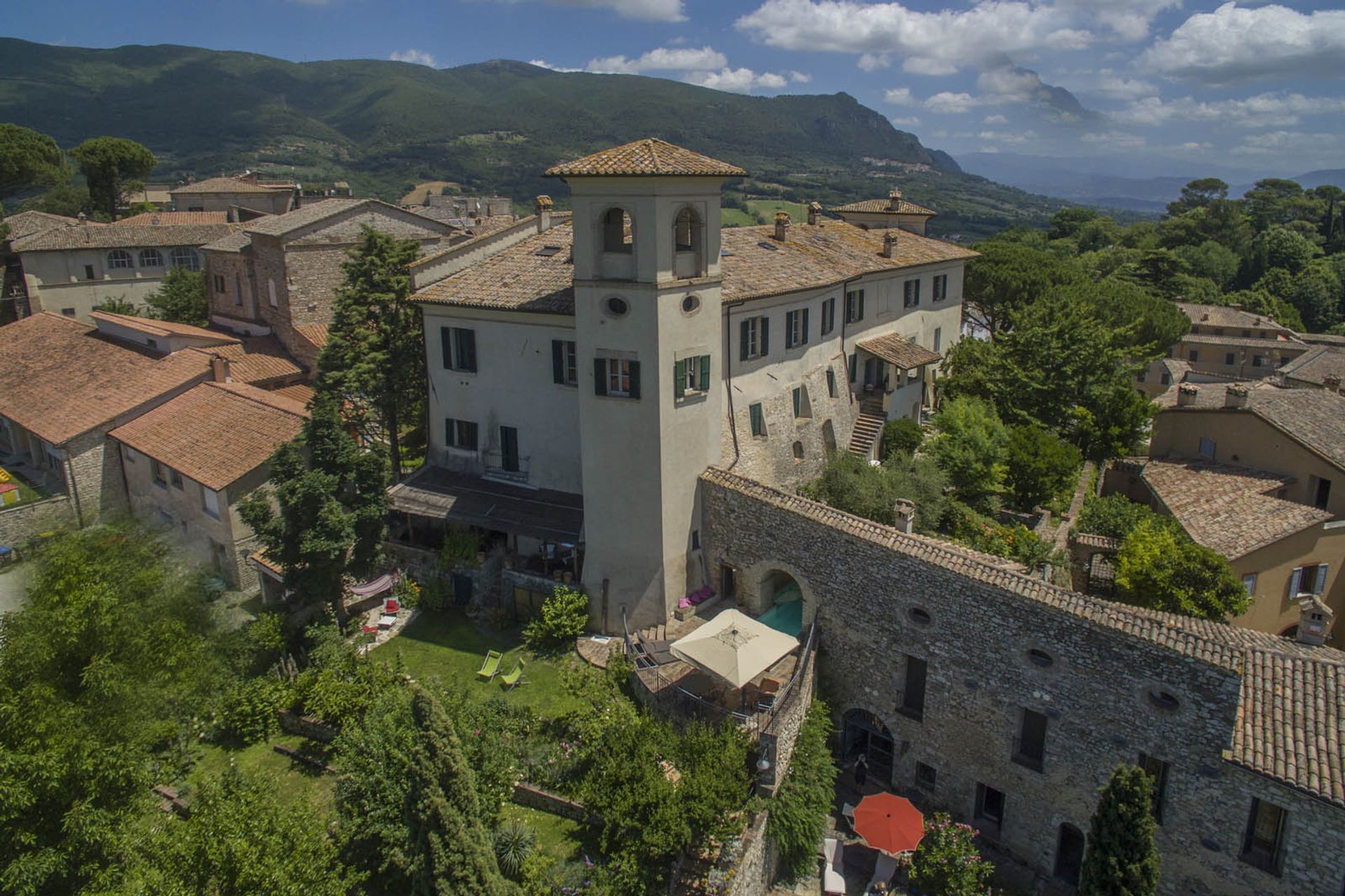 بيت في Todi, Perugia 10058059