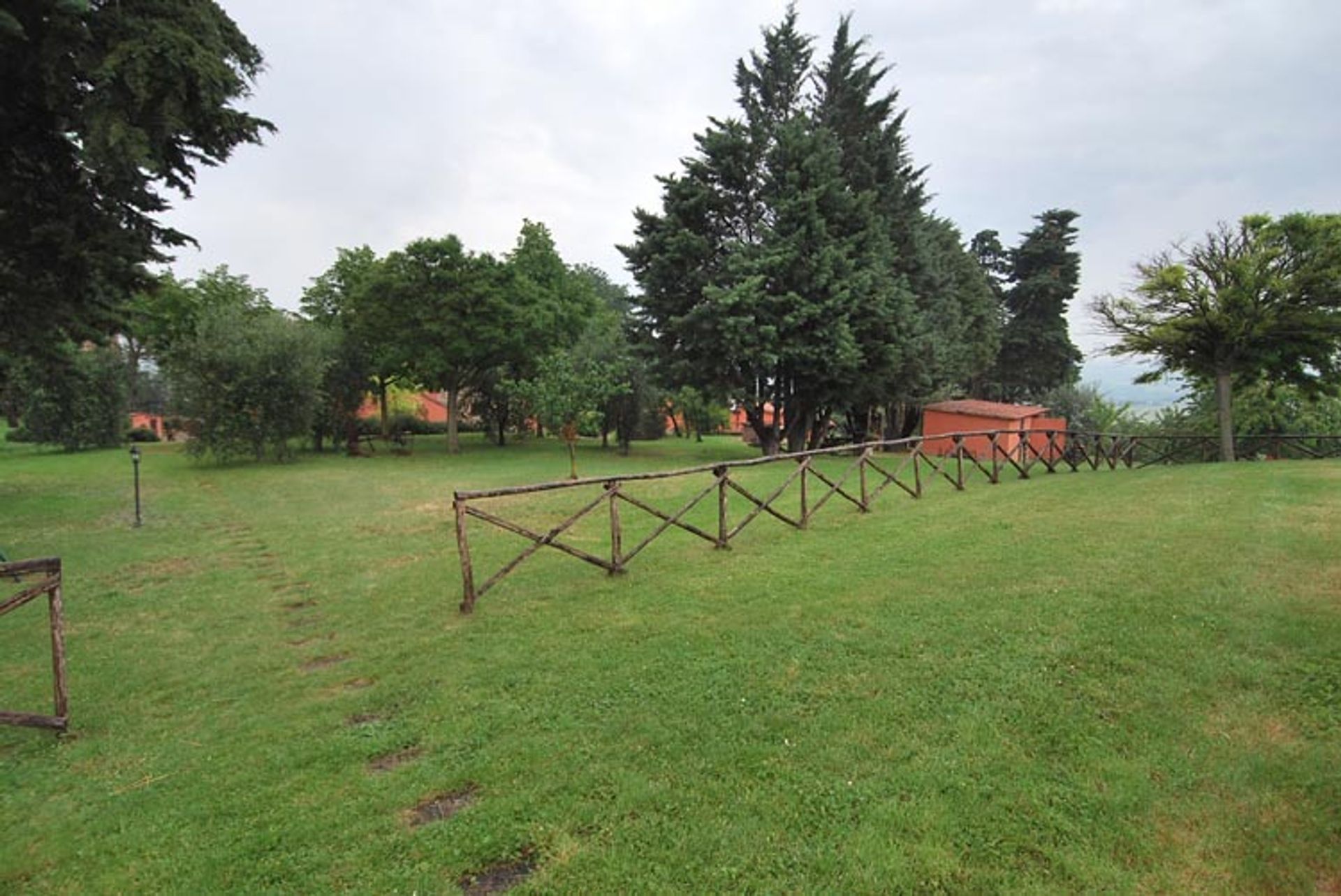 Rumah di Castiglione Del Lago, Perugia 10058129