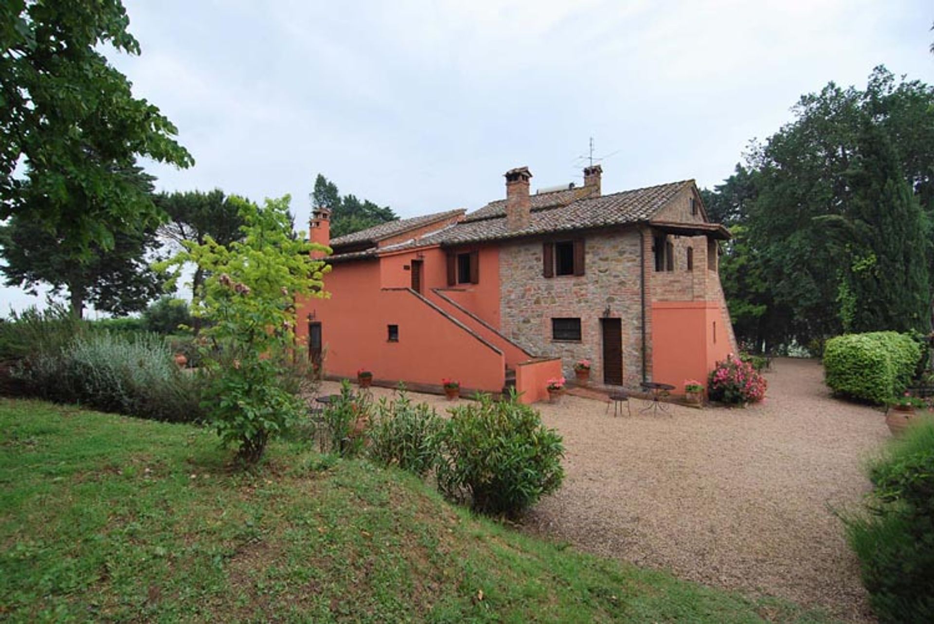 Rumah di Castiglione Del Lago, Perugia 10058129