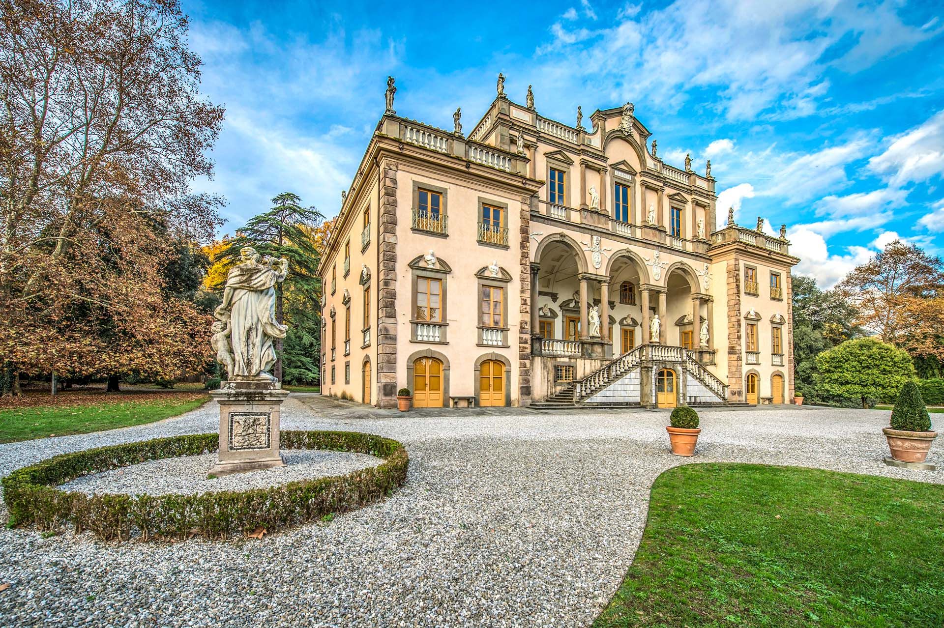 House in Sant'Andrea di Compito, Tuscany 10058231