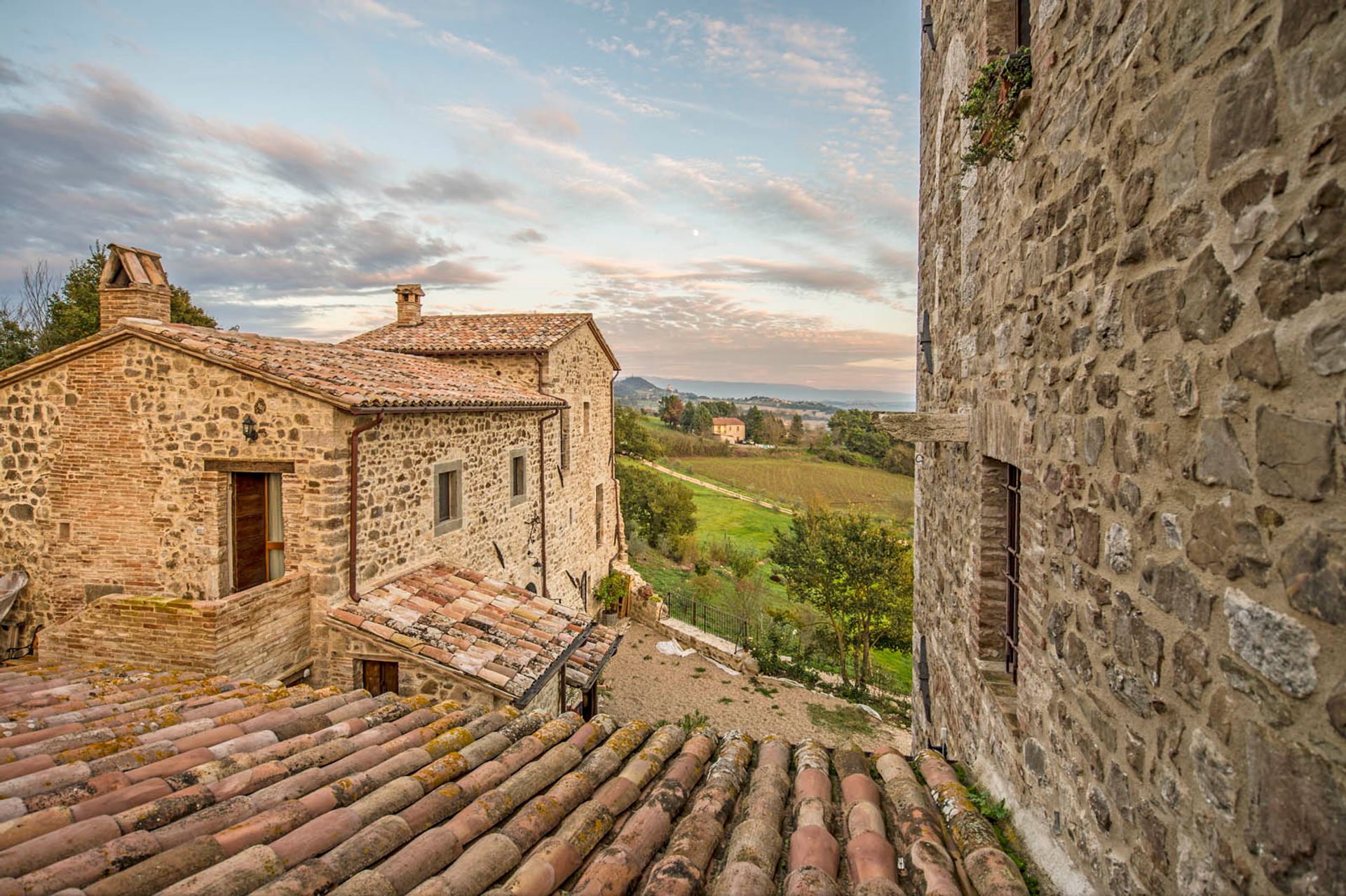 rumah dalam Todi, Perugia 10058243