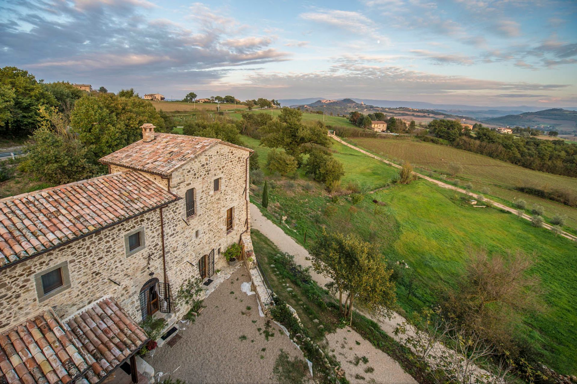 rumah dalam Todi, Perugia 10058243