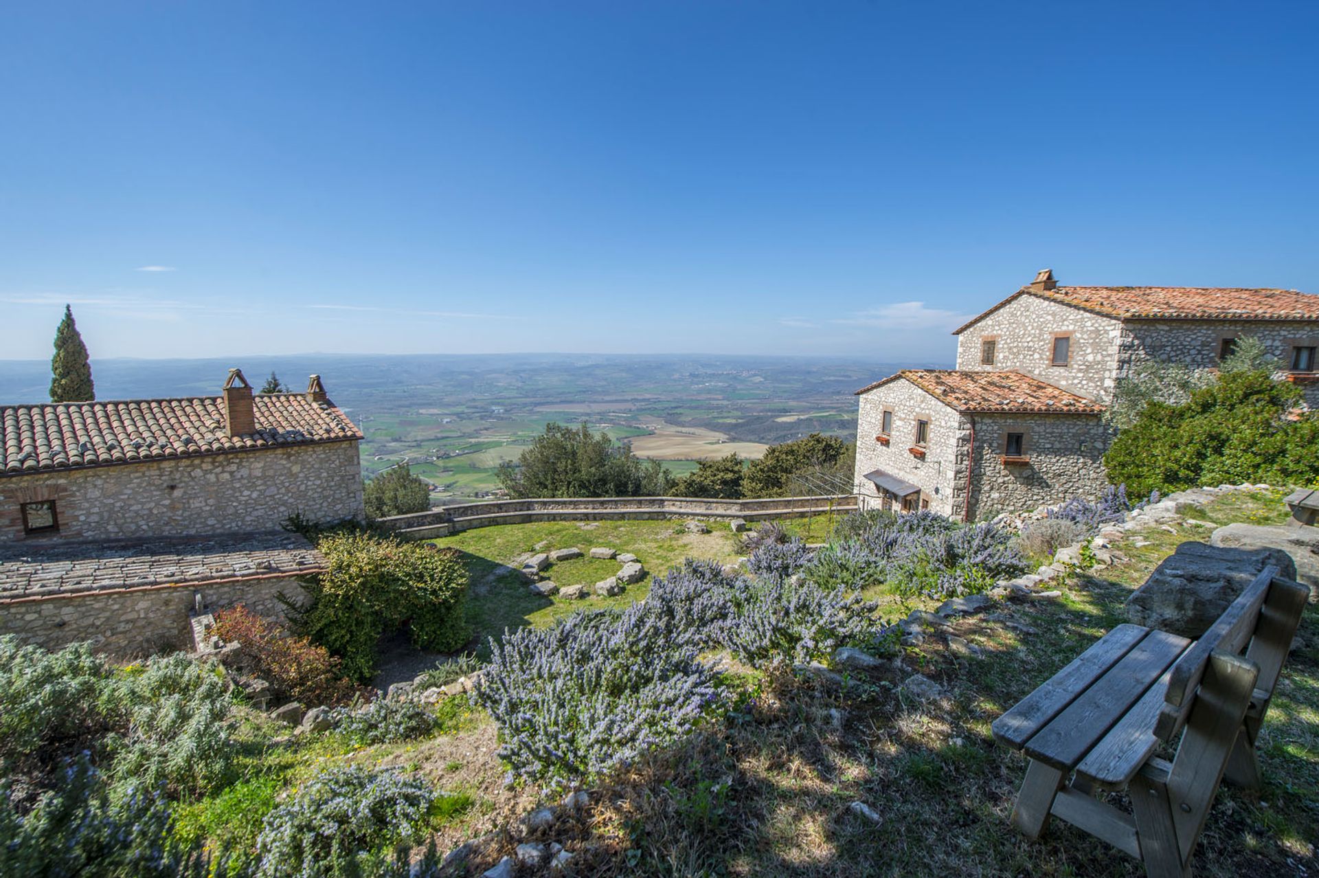 Hus i Baschi, Terni 10058450