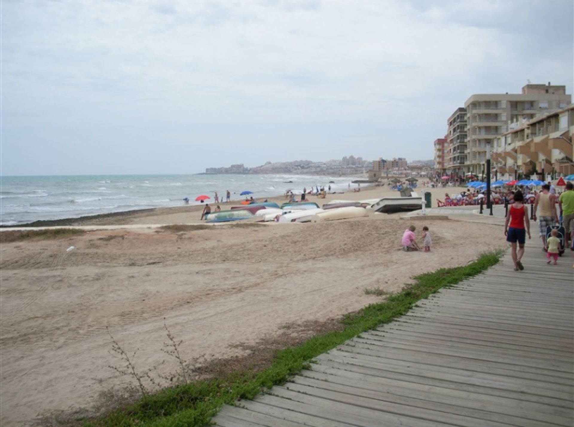 Condominium in Torrevieja, Alicante 10059491