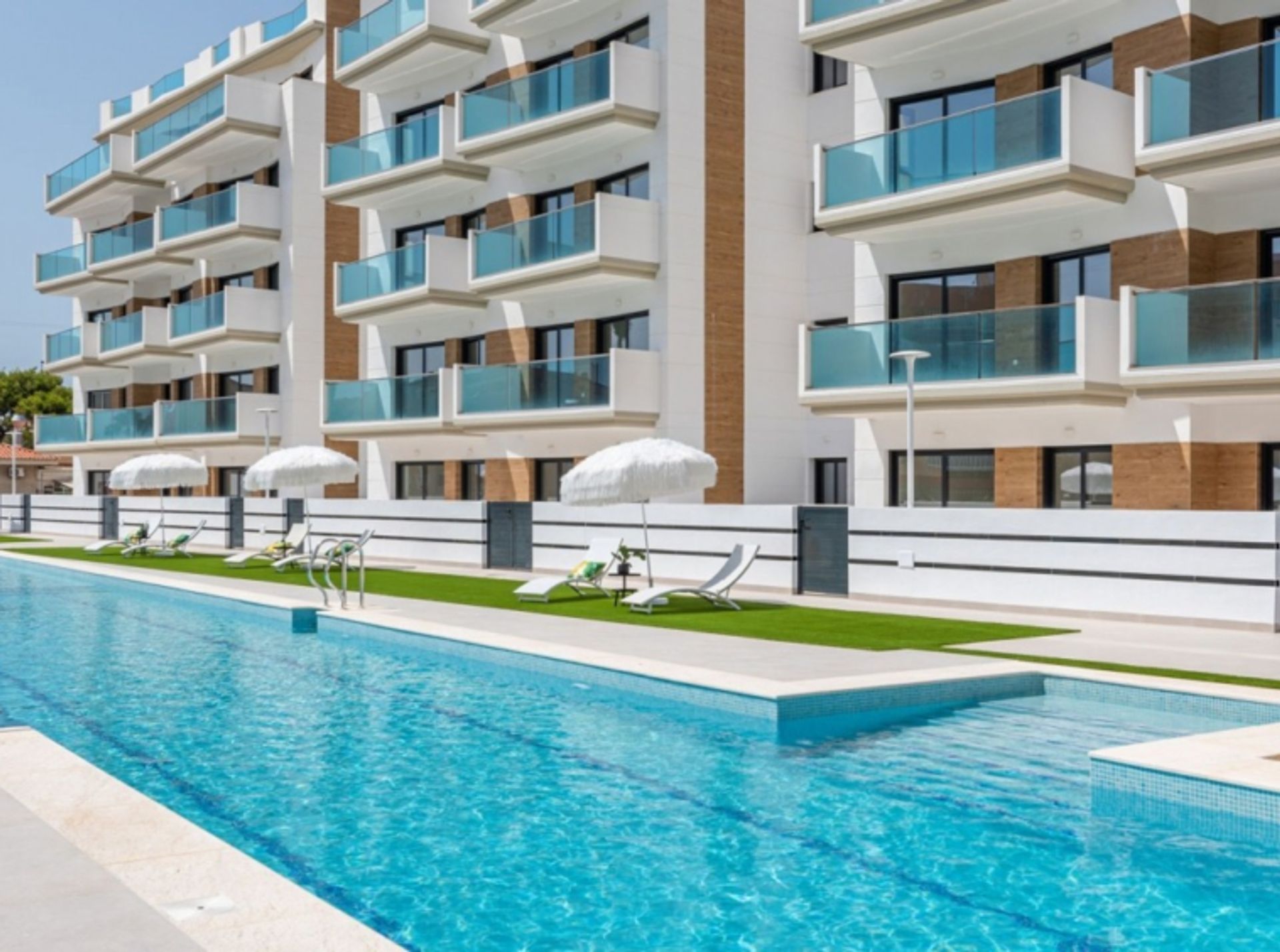 Condominium in Guardamar, Alicante 10059629