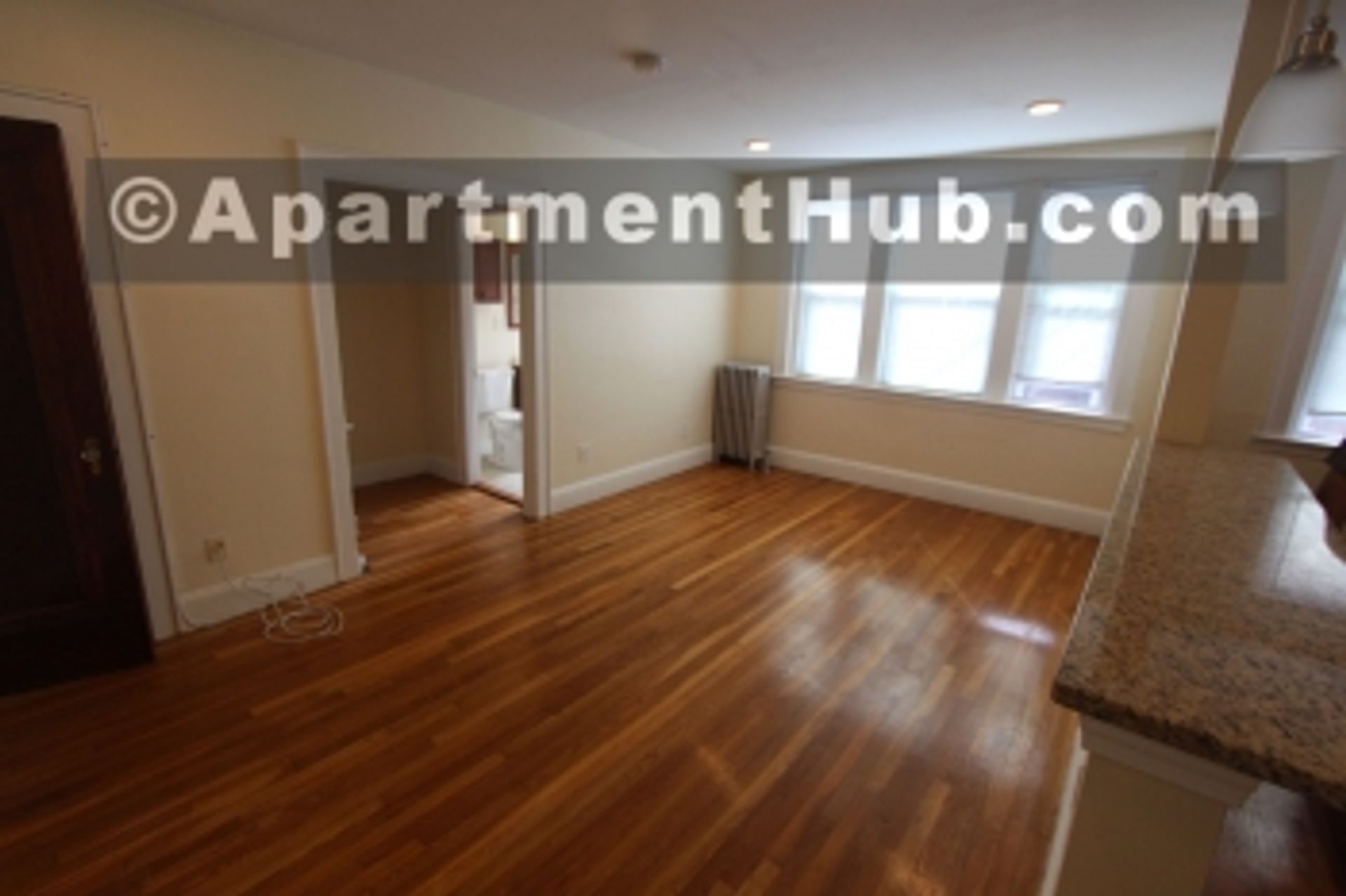 Condominium in Somerville, Massachusetts 10060315