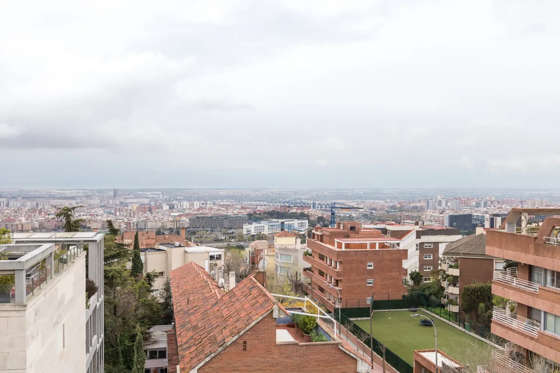 Condominio en Esplugues De Llobregat, Barcelona 10061649