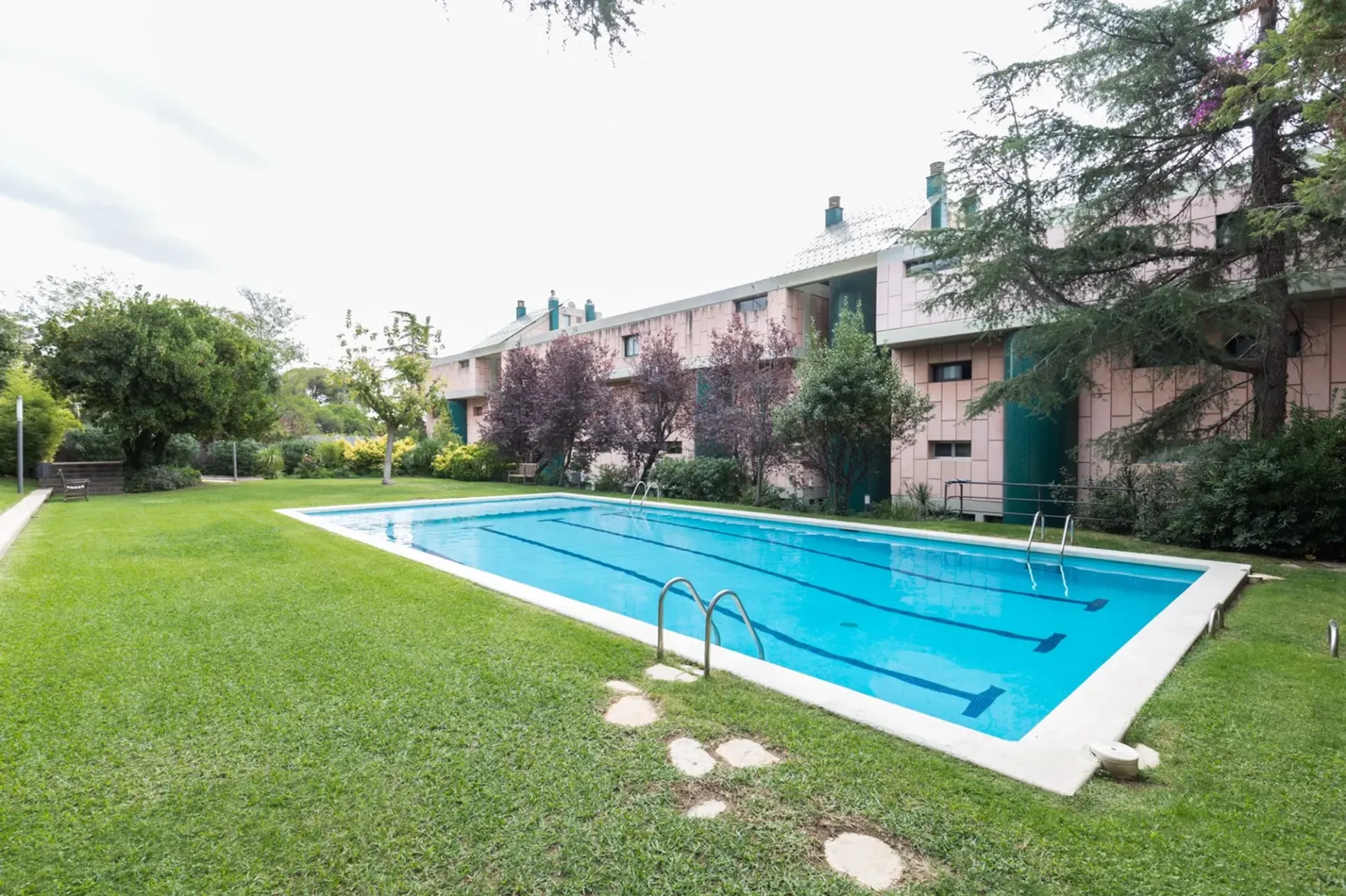 Condominium in El Arrabal, Catalonië 10061700