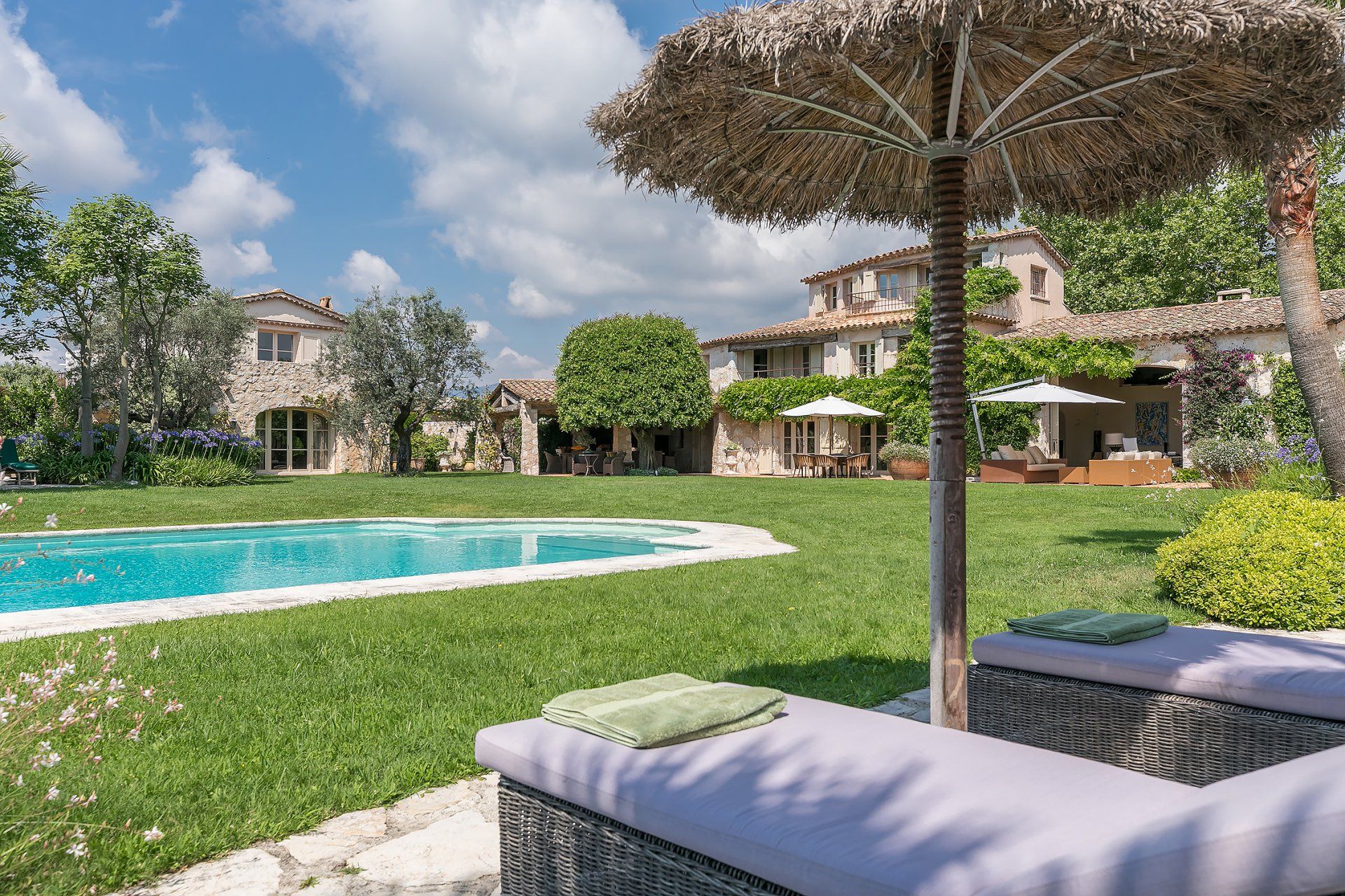 Casa nel Saint-Paul-de-Vence, Provence-Alpes-Cote d'Azur 10061966