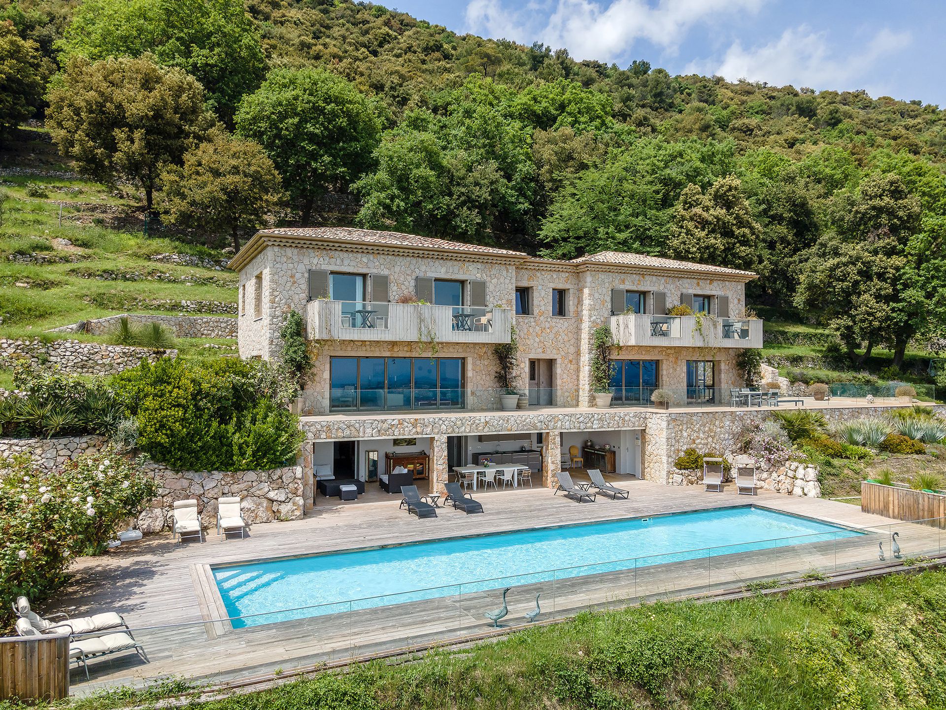 casa en Tourrettes-sur-Loup, Provence-Alpes-Cote d'Azur 10061987