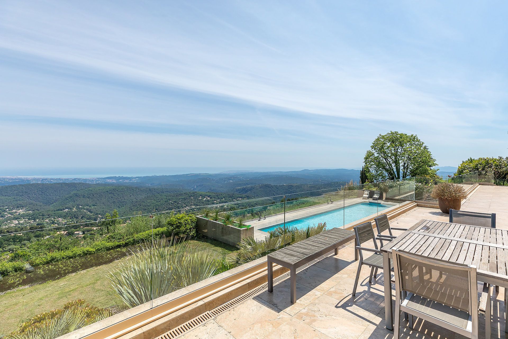 rumah dalam Tourrettes-sur-Loup, Provence-Alpes-Cote d'Azur 10061987