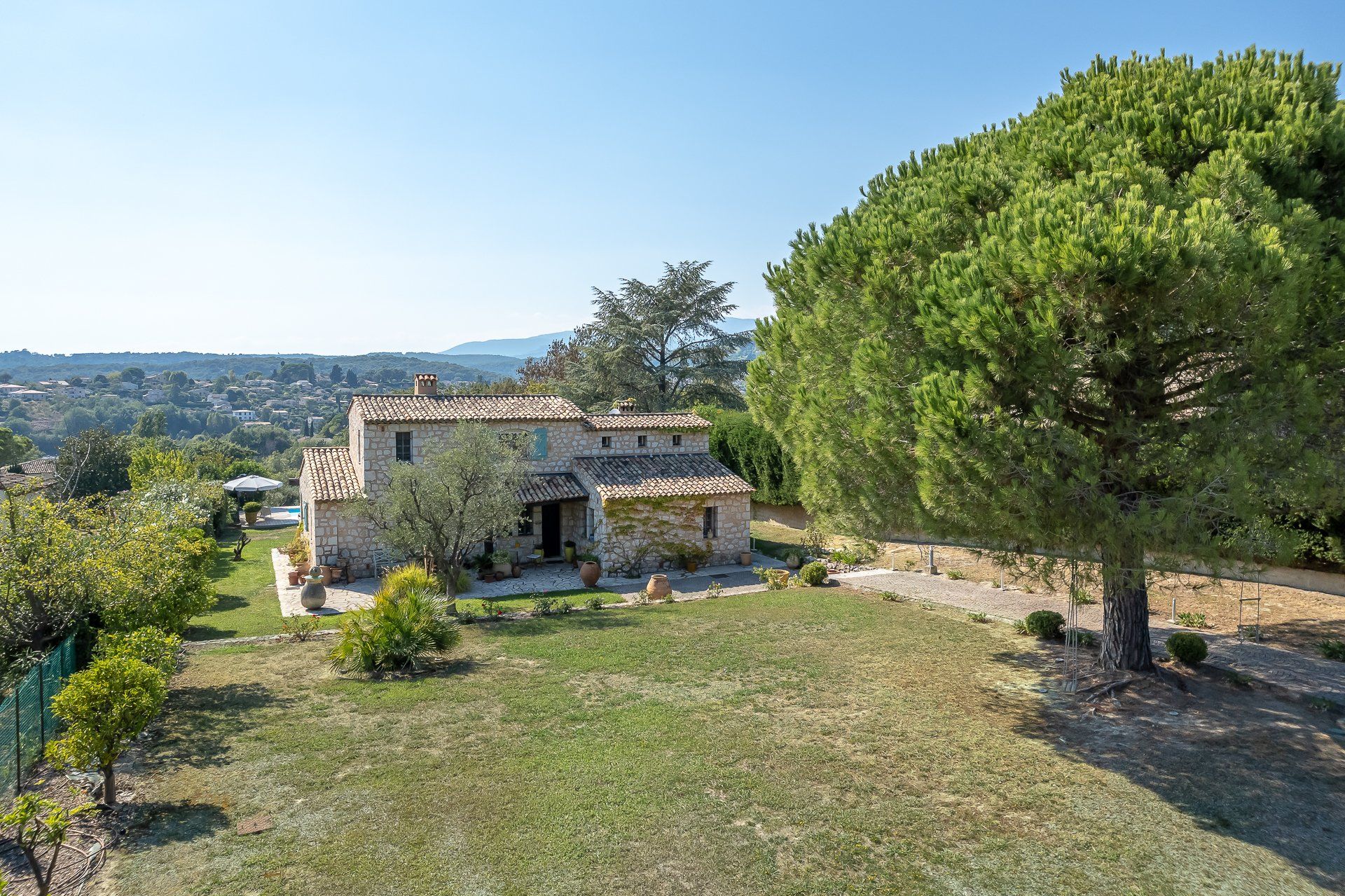 بيت في Saint-Paul-De-Vence, Alpes-Maritimes 10062025