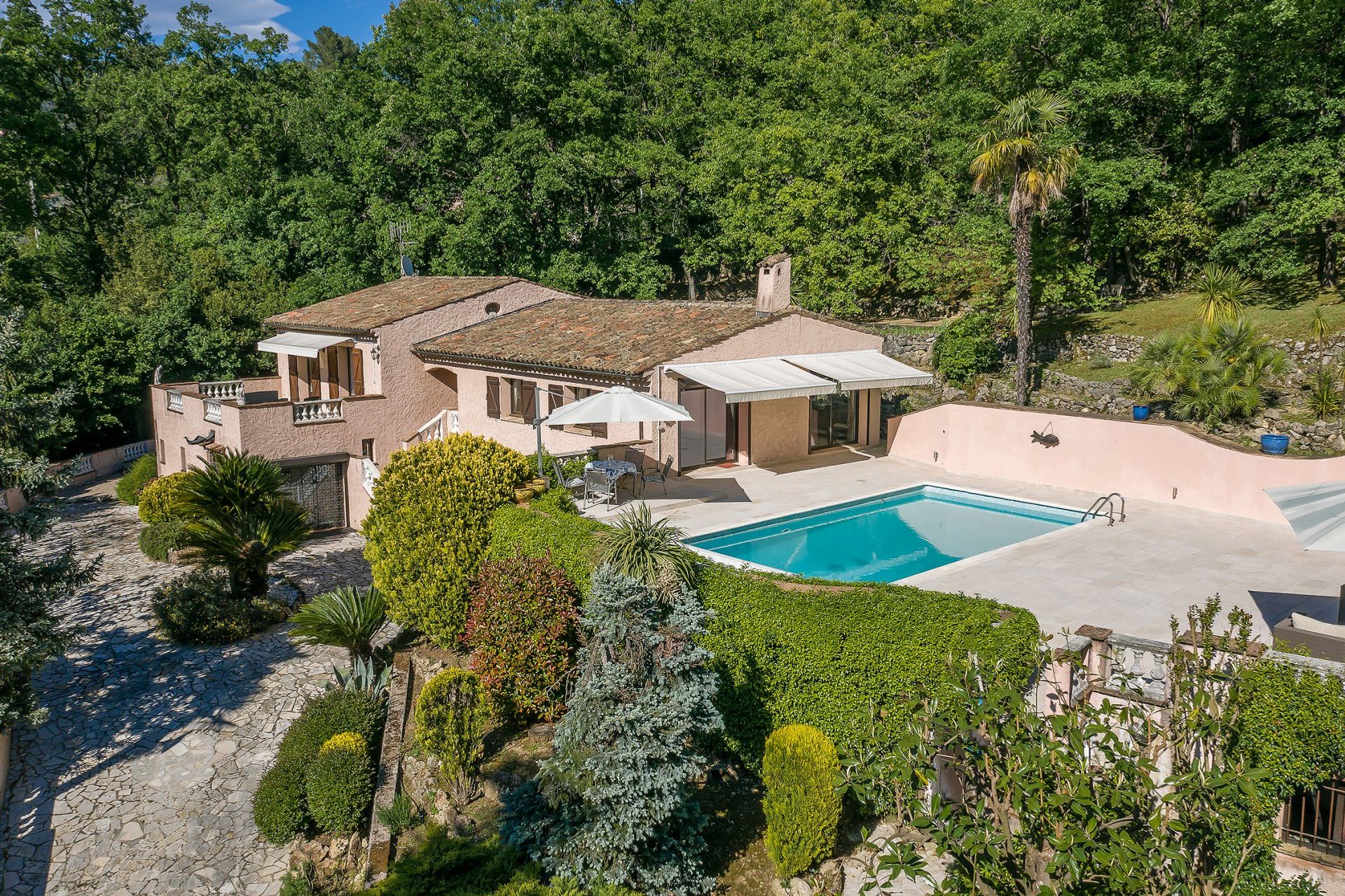 Huis in Le Plan-de-Grasse, Provence-Alpes-Côte d'Azur 10062049