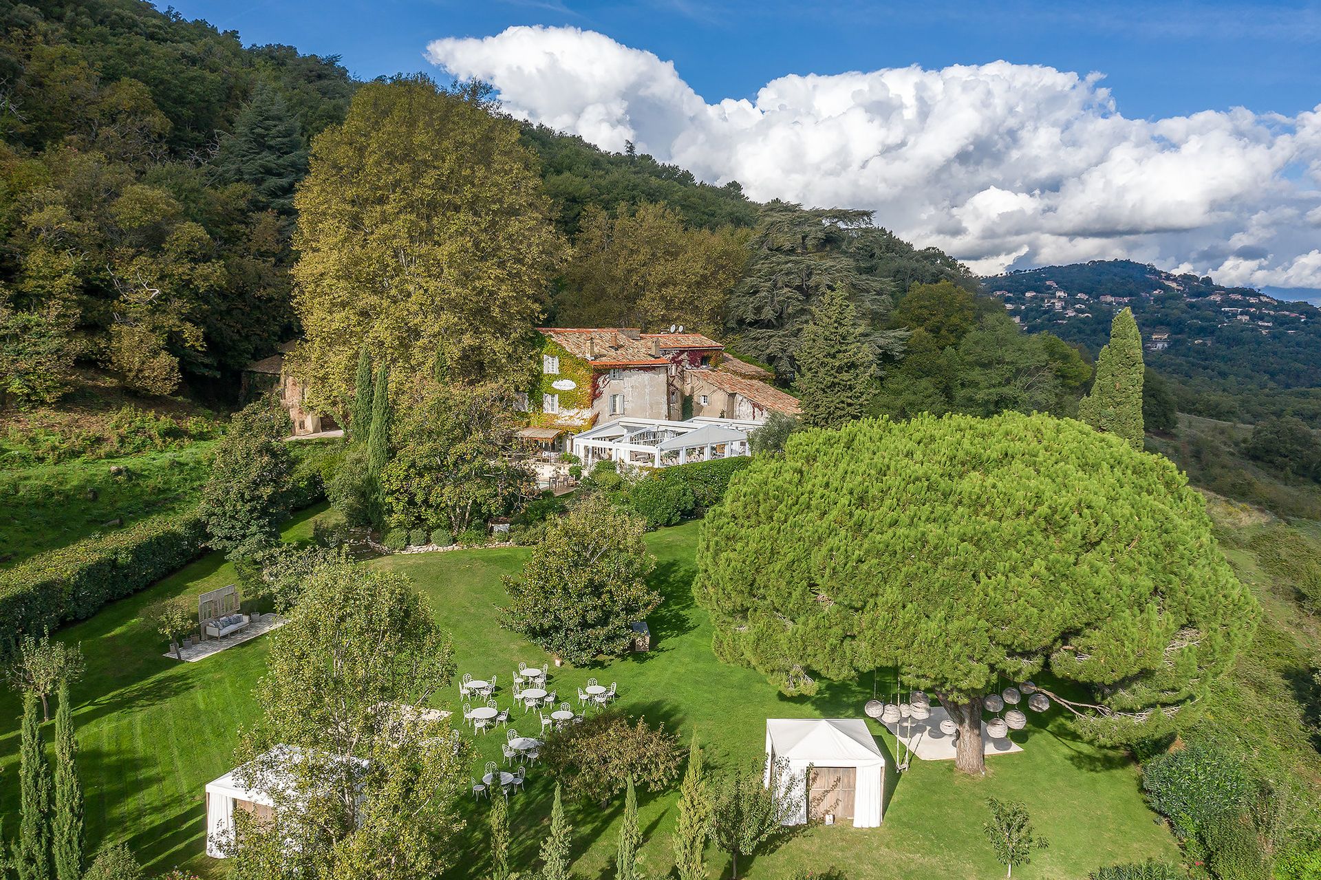 Hus i Tanneron, Provence-Alpes-Cote d'Azur 10062284