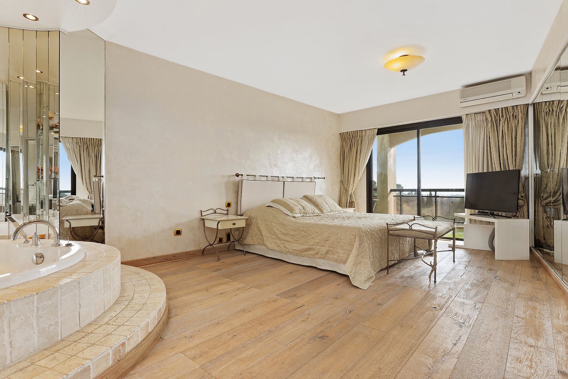 קוֹנדוֹמִינִיוֹן ב Mougins, Provence-Alpes-Cote d'Azur 10062657