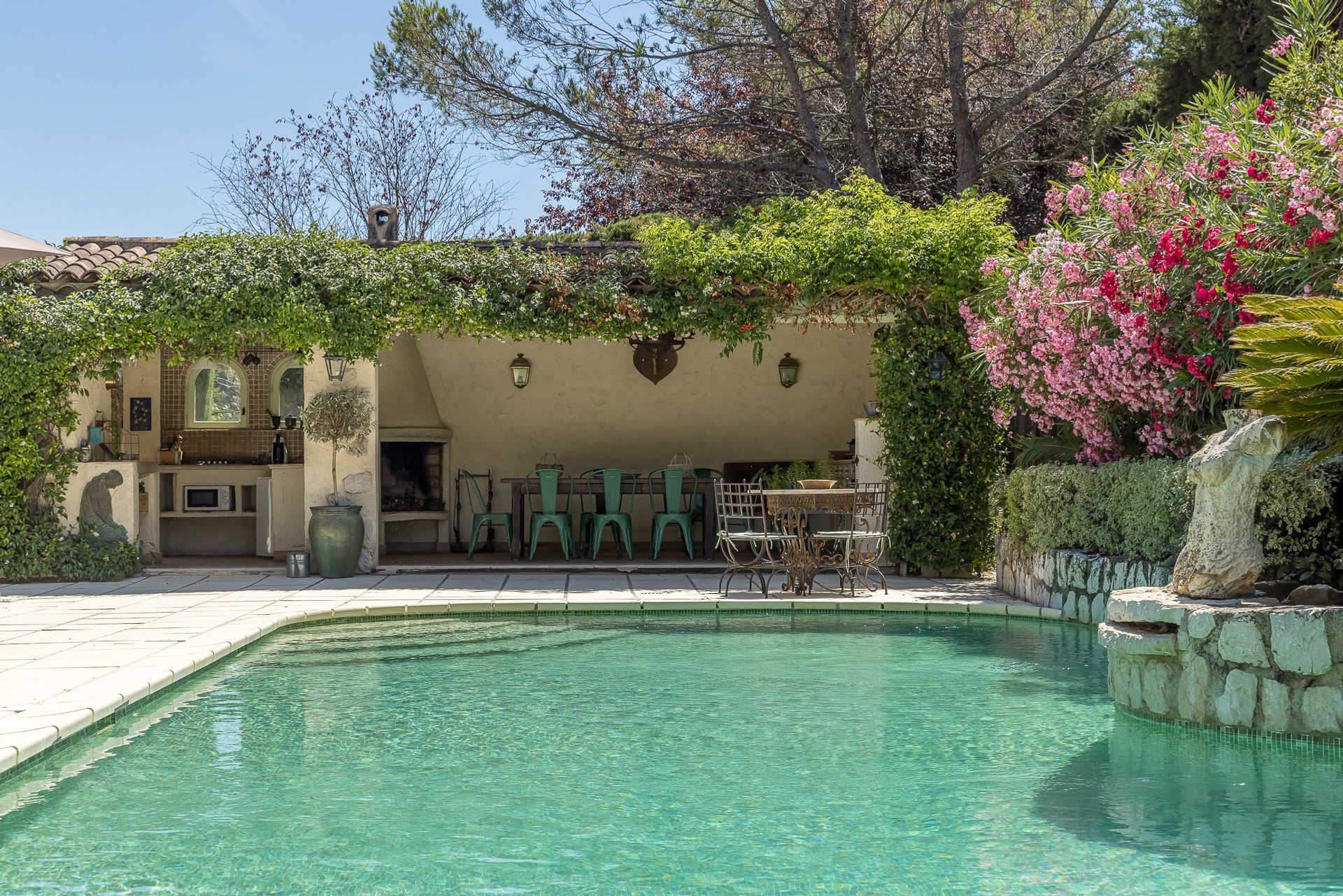 rumah dalam Mouans-Sartoux, Provence-Alpes-Côte d'Azur 10062693