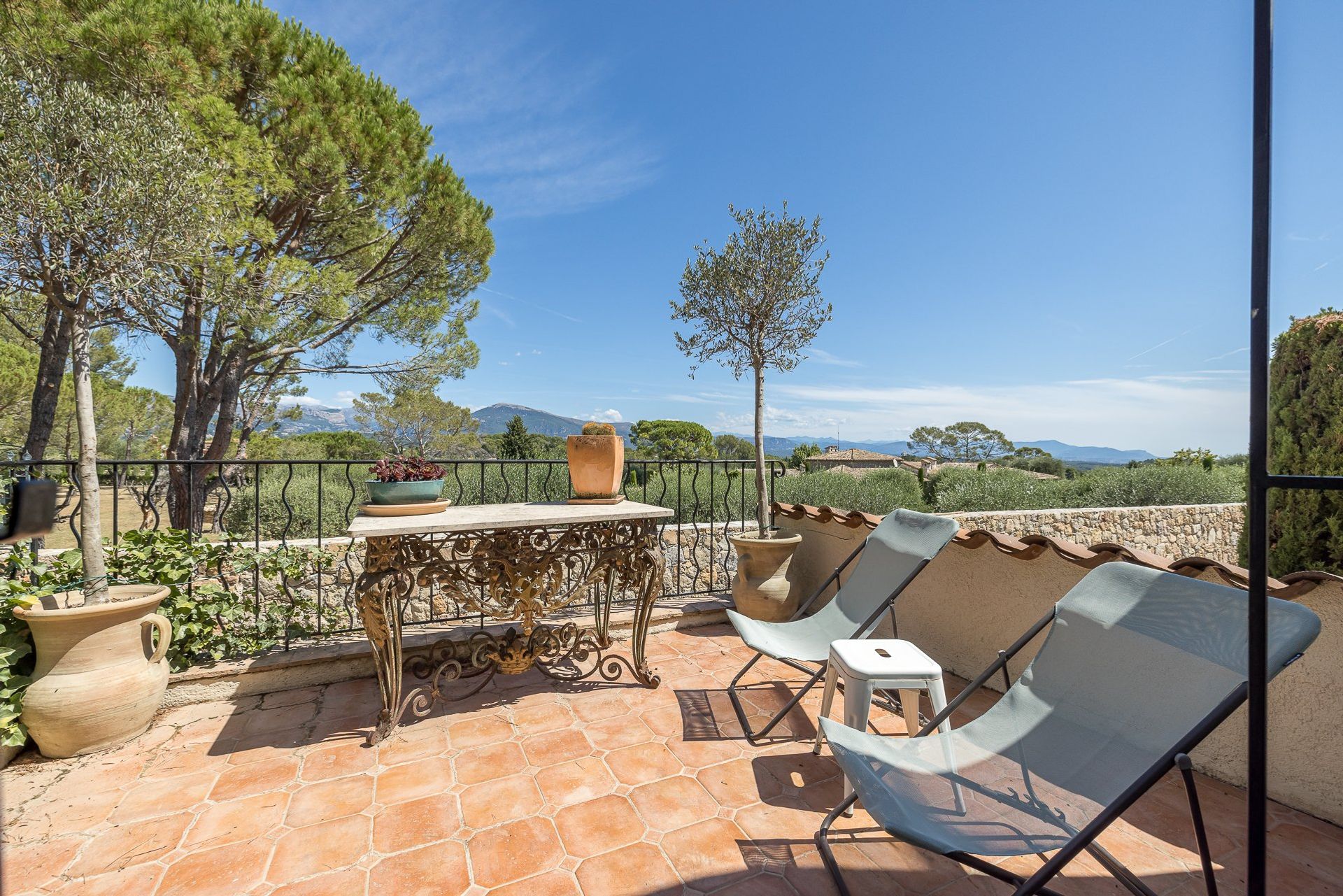 rumah dalam Mouans-Sartoux, Provence-Alpes-Côte d'Azur 10062693