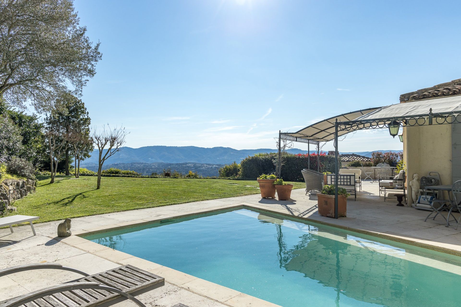 rumah dalam Mouans-Sartoux, Provence-Alpes-Côte d'Azur 10062728