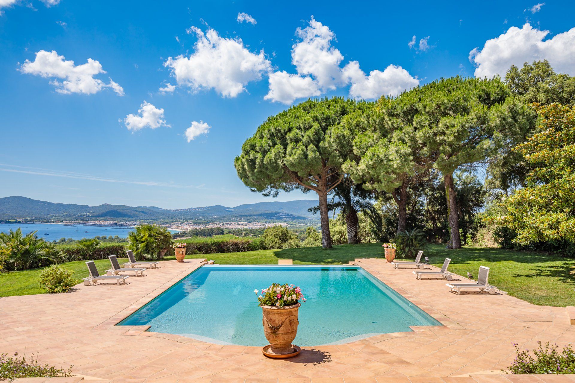 Hus i Grimaud, Provence-Alpes-Cote d'Azur 10062766