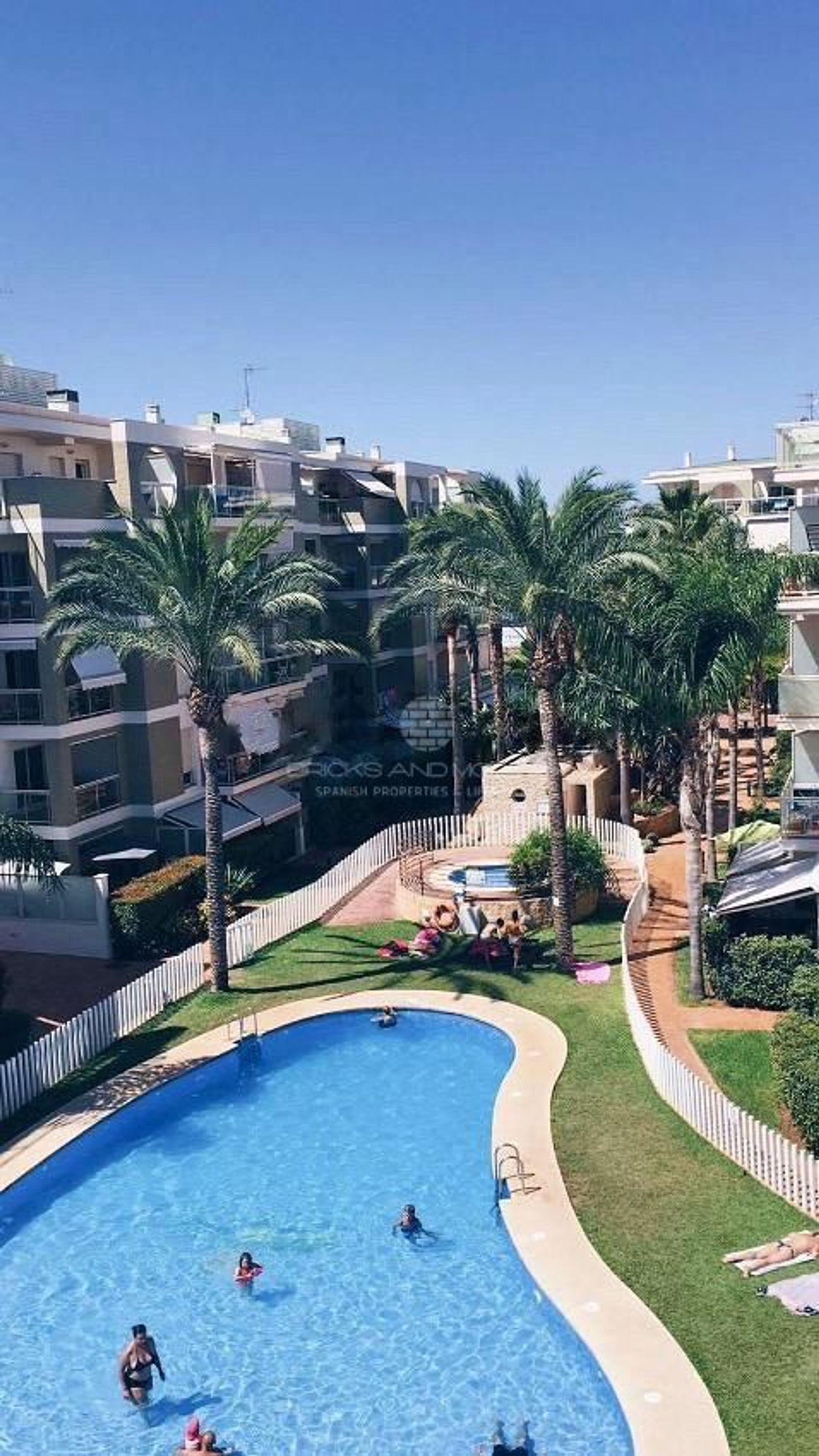 Condominium in Denia, Alicante 10062923