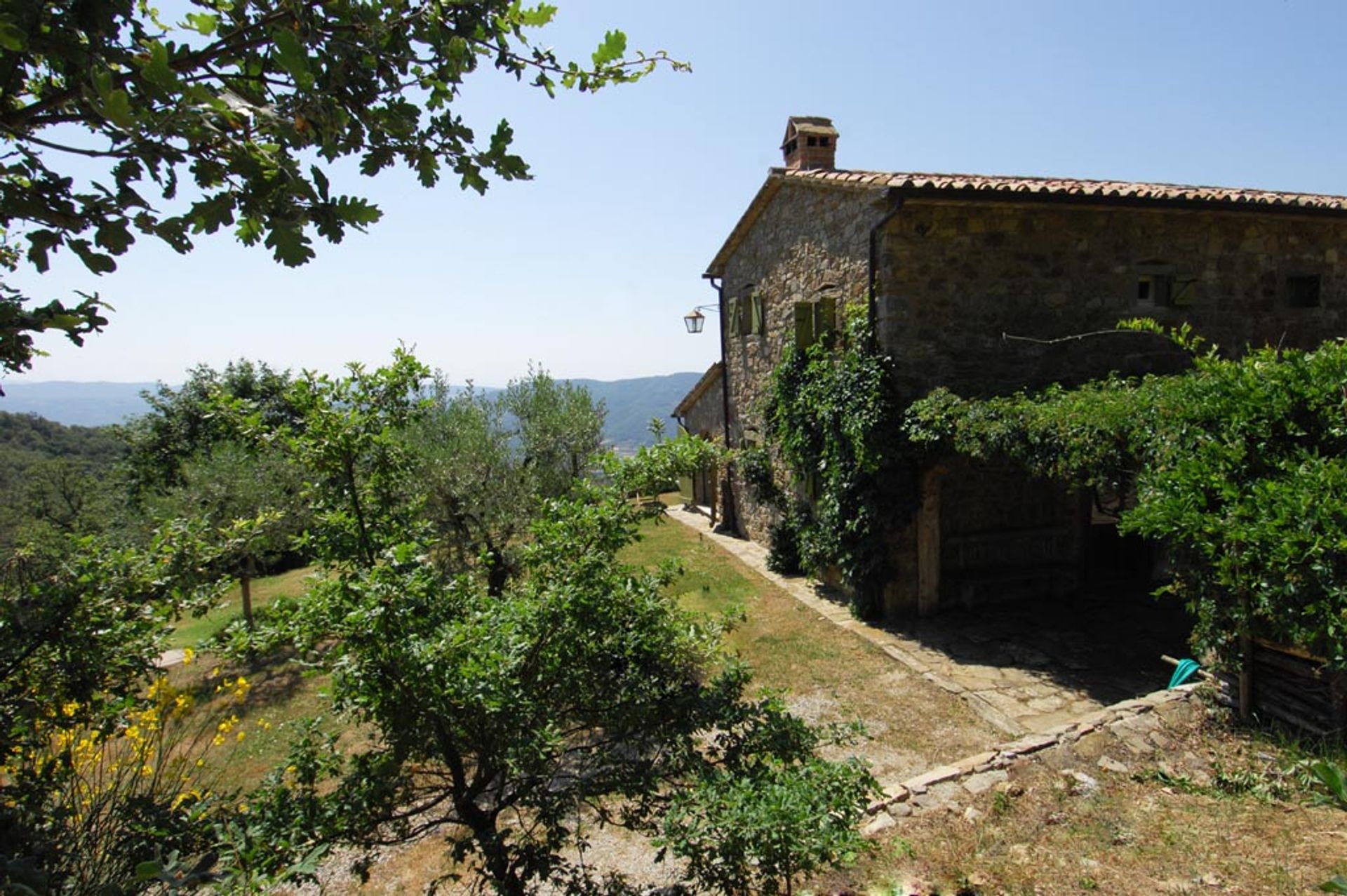 casa en Passignano sul Trasimeno, Umbria 10062972